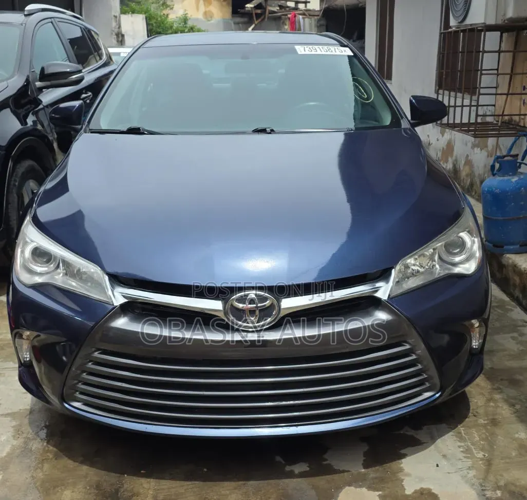 Toyota Camry LE 4dr Sedan (2.5L 4cyl 6A) 2016 Blue