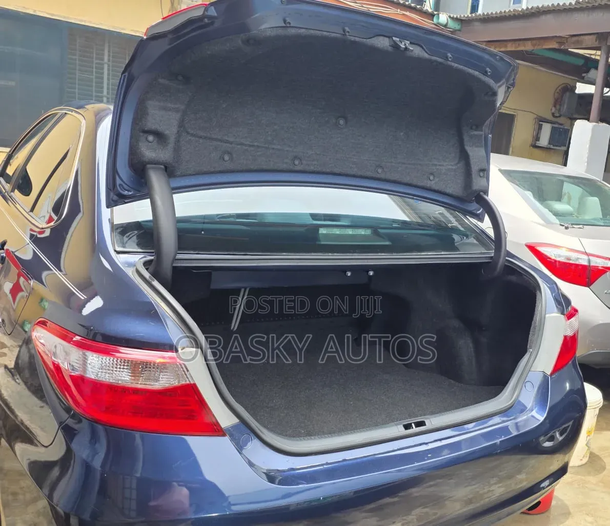 Toyota Camry LE 4dr Sedan (2.5L 4cyl 6A) 2016 Blue