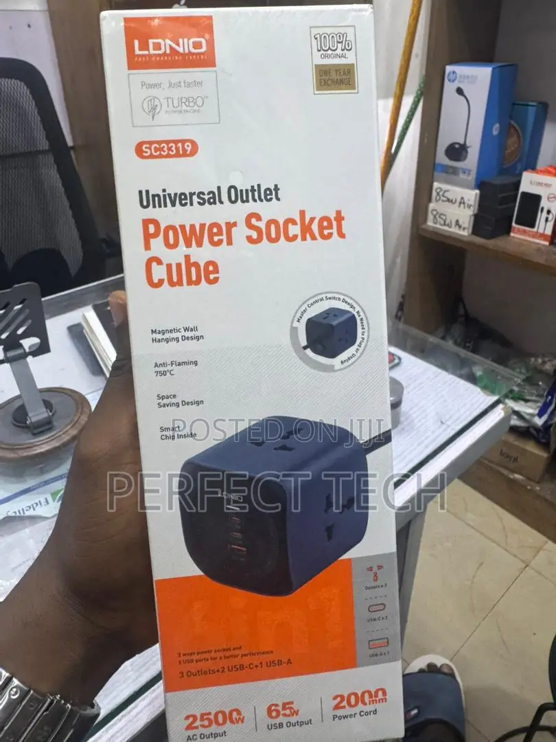 6 in 1 Power Socket Adapter Desktop Charger Sc3319