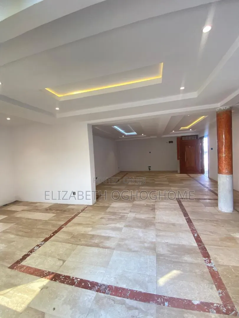 2bdrm Apartment in Saka Tinubu for rent