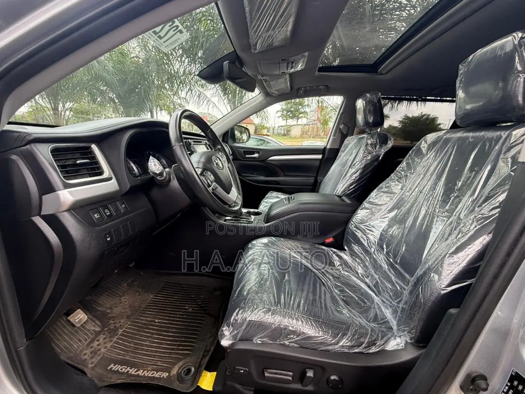 Toyota Highlander XLE 2019 Silver