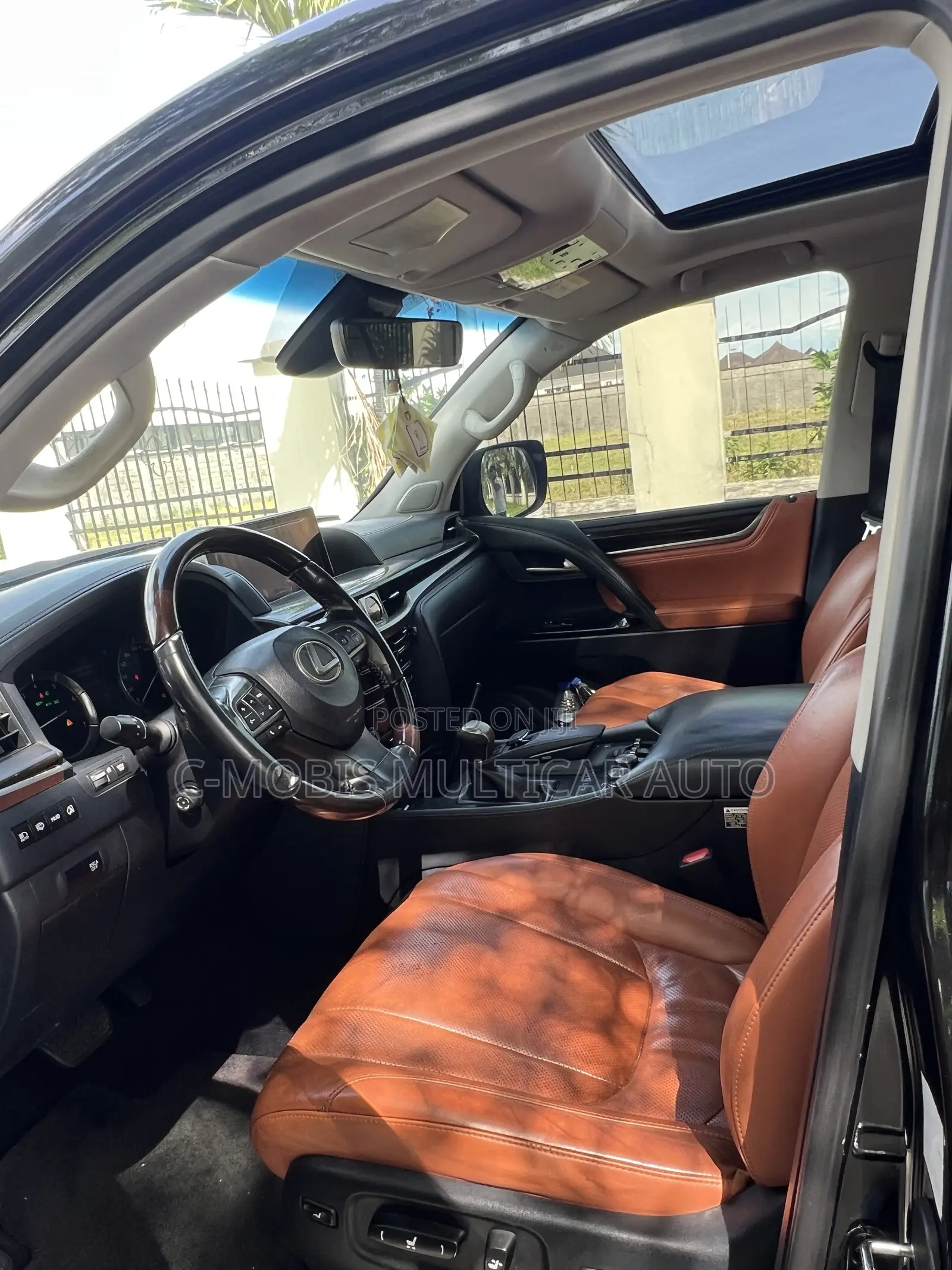 Lexus LX 570 (5 seats) AWD 2016 Black