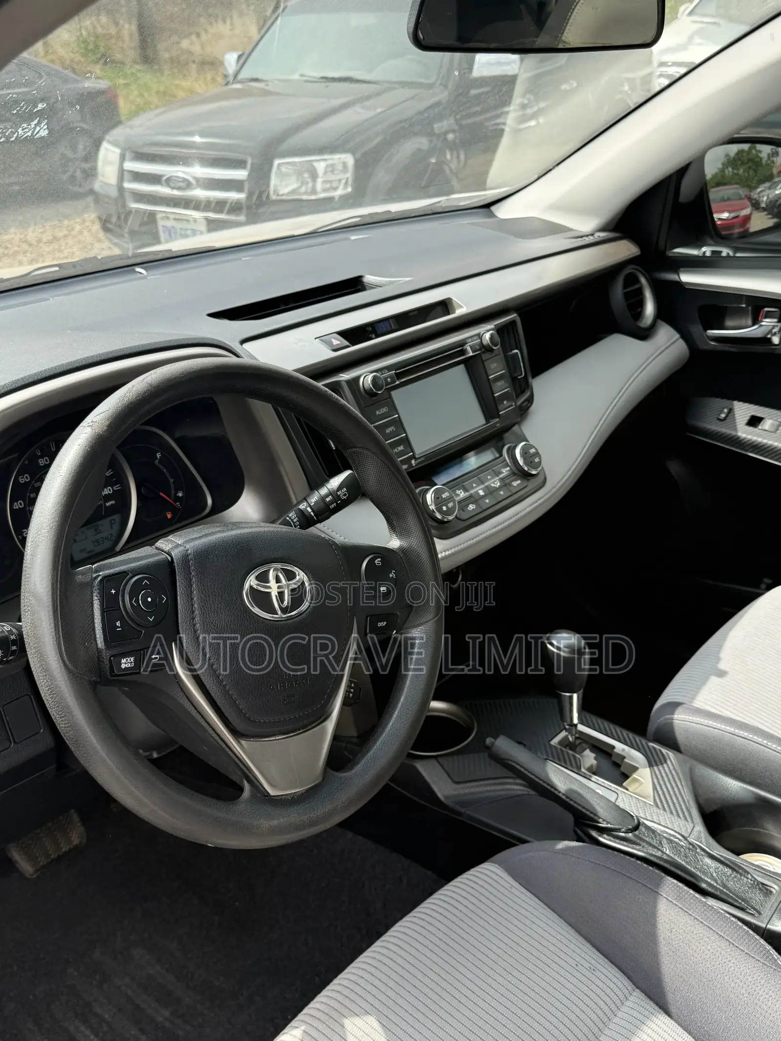 Toyota RAV4 XLE 4dr SUV AWD (2.5L 4cyl 6A) 2015 Silver
