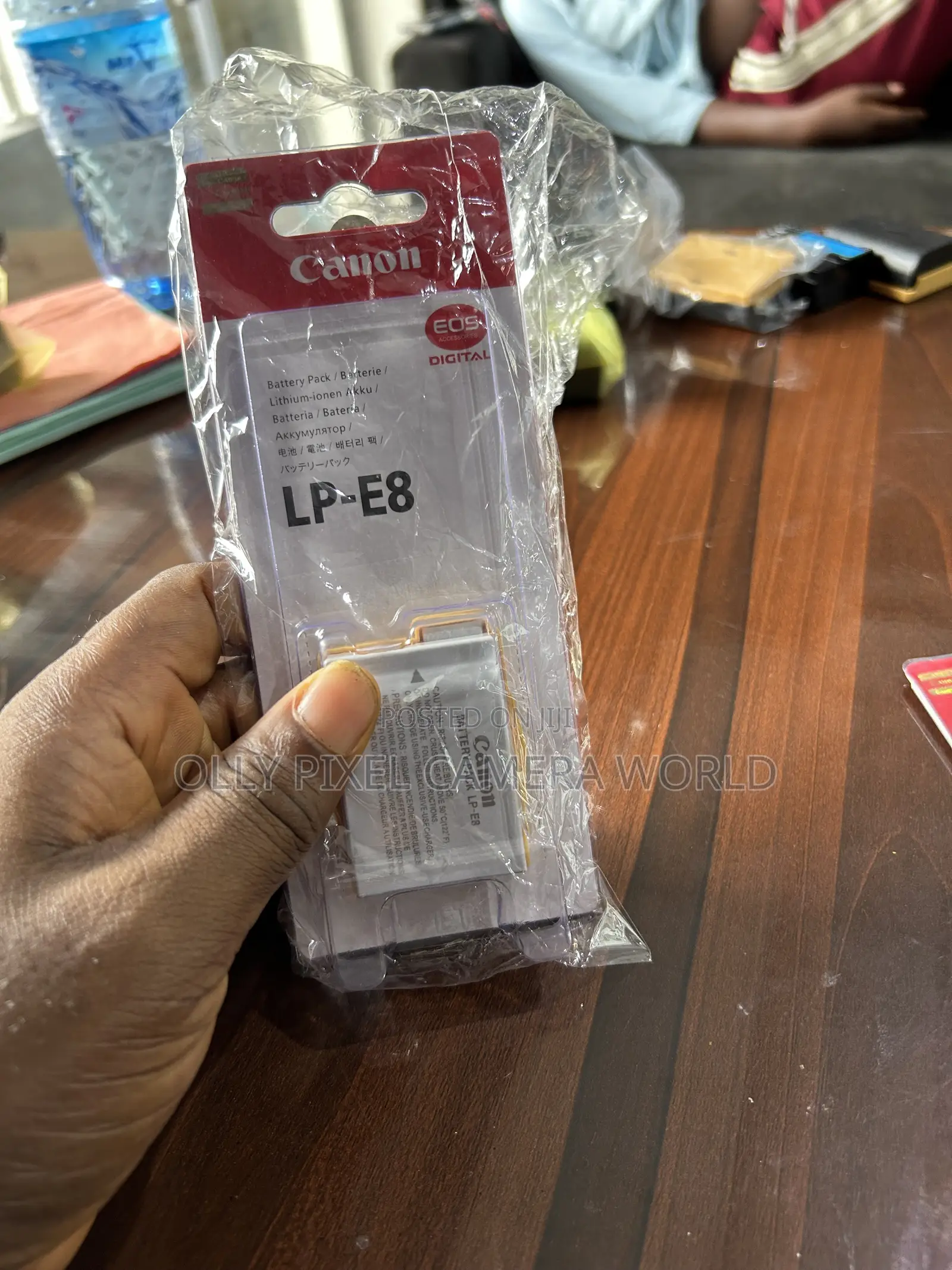 Canon E8 Battery