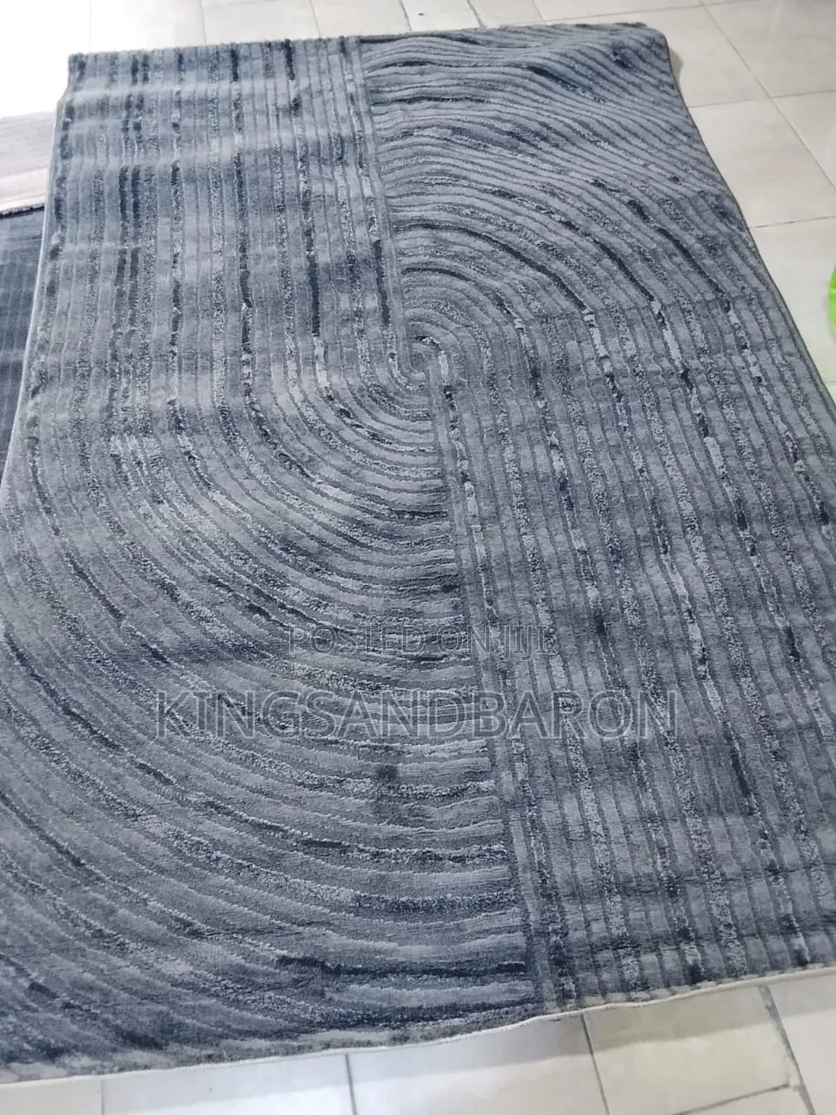 7x10fts Grey Turkish Center Rug