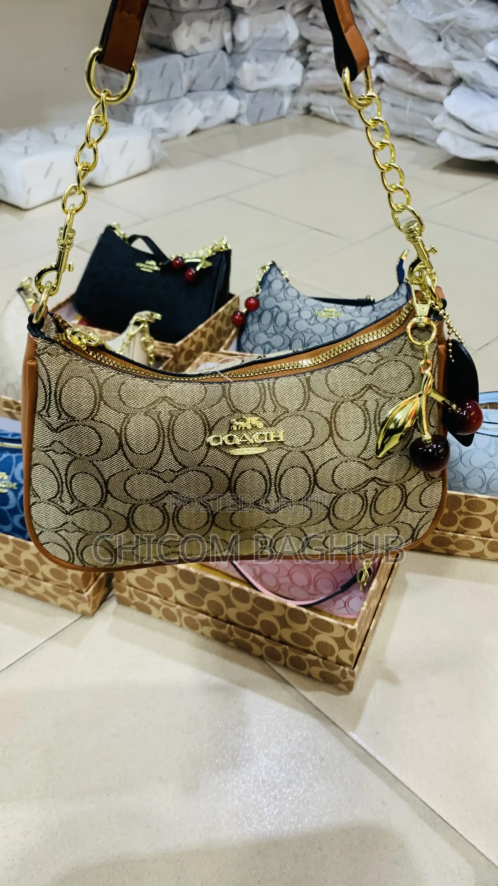 Coach Quality Bag in Different Colors Cherry