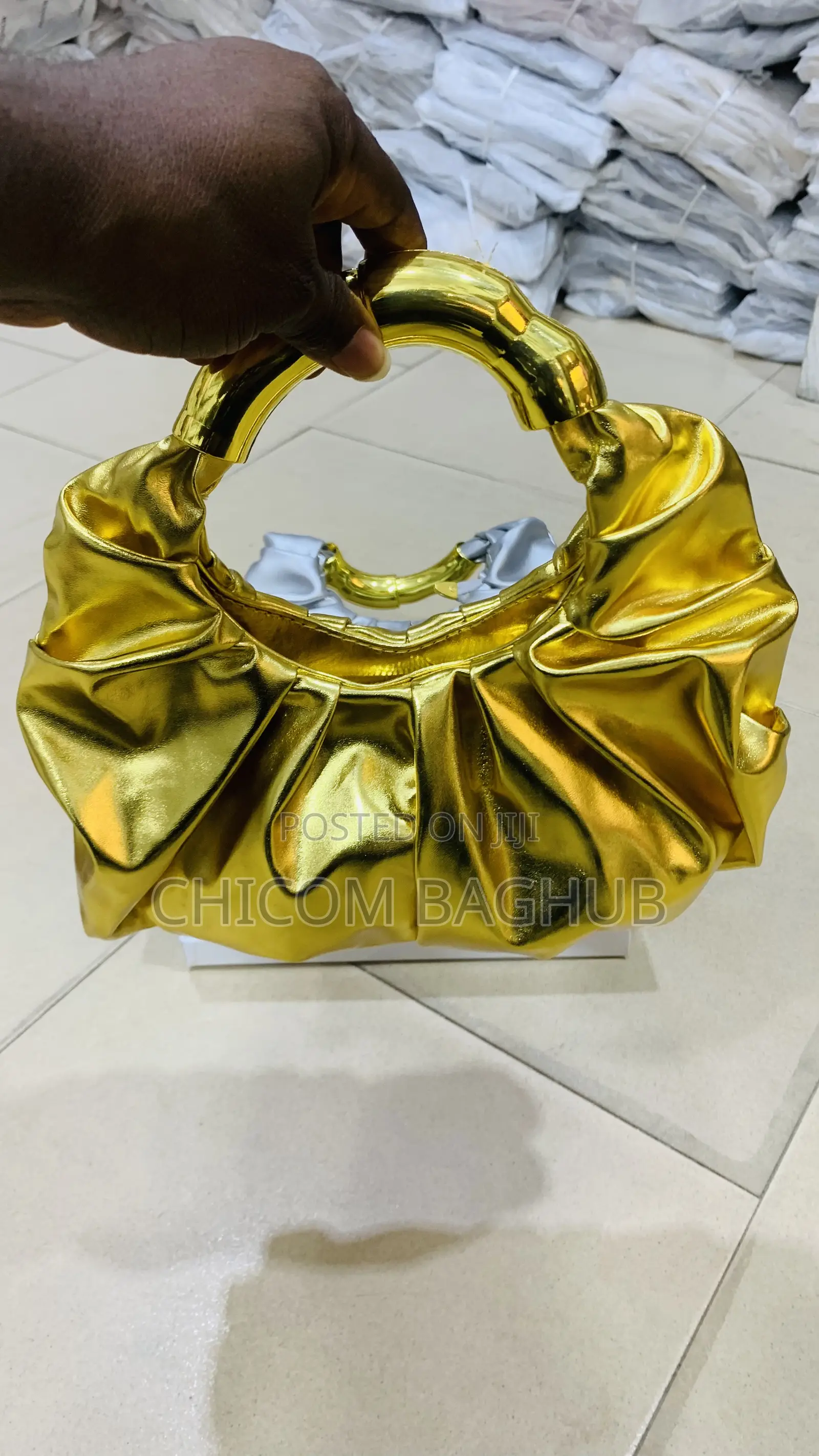 Quality Bottega Bag Available in Two Colors