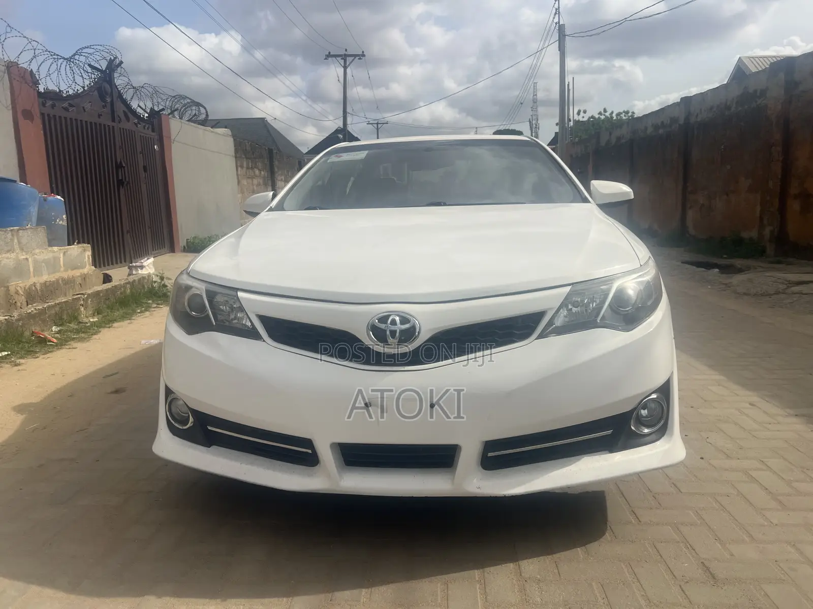 Toyota Camry SE Sport 4dr Sedan (2.5L 4cyl 6A) 2014 White