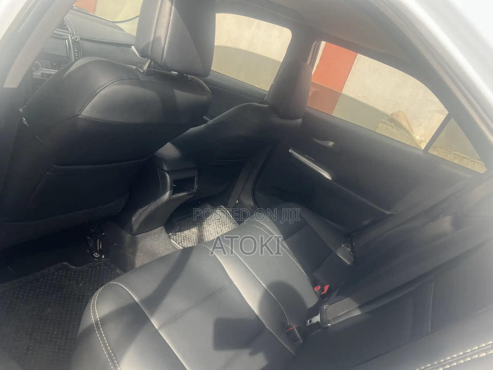 Toyota Camry SE Sport 4dr Sedan (2.5L 4cyl 6A) 2014 White