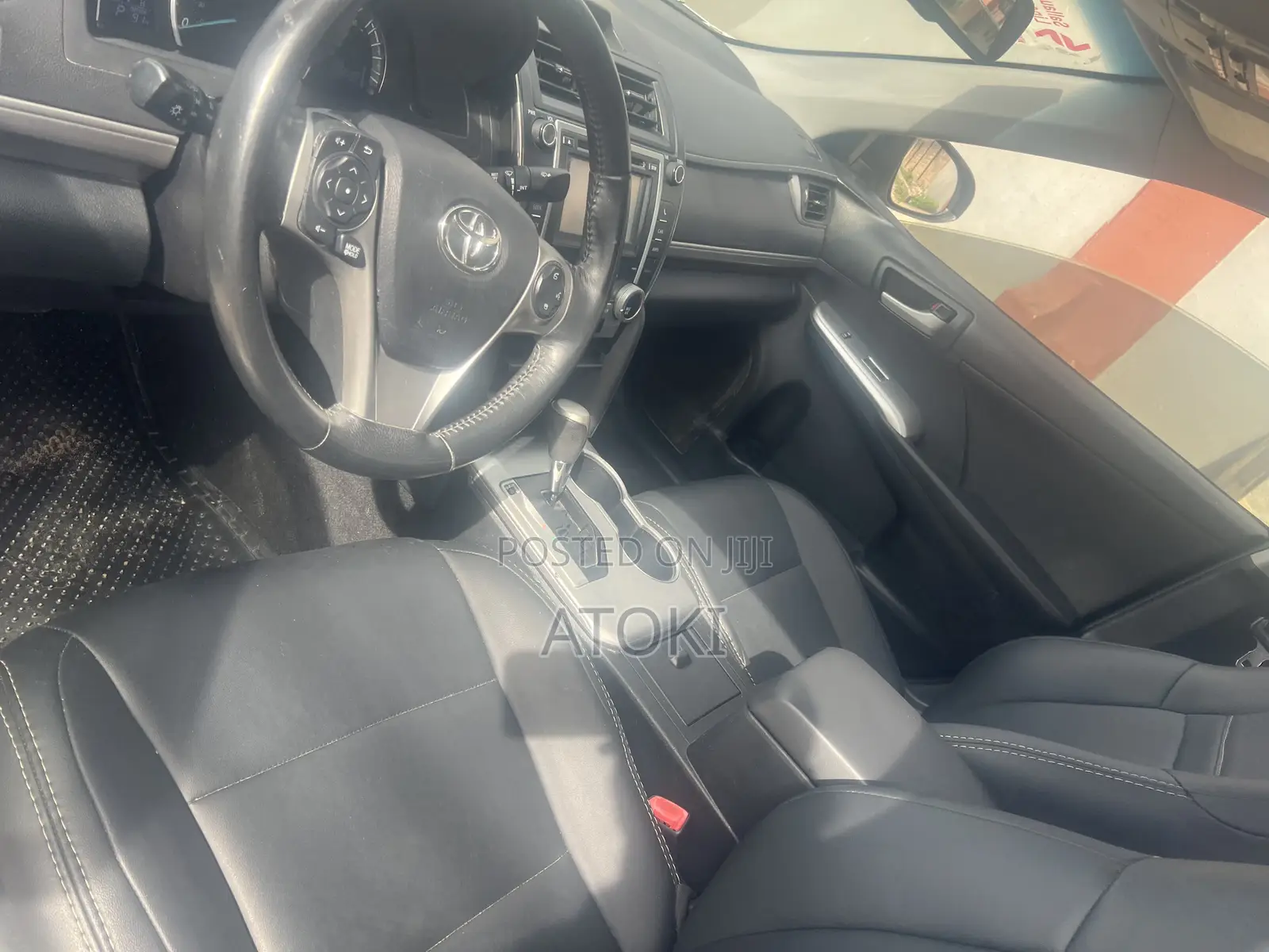 Toyota Camry SE Sport 4dr Sedan (2.5L 4cyl 6A) 2014 White