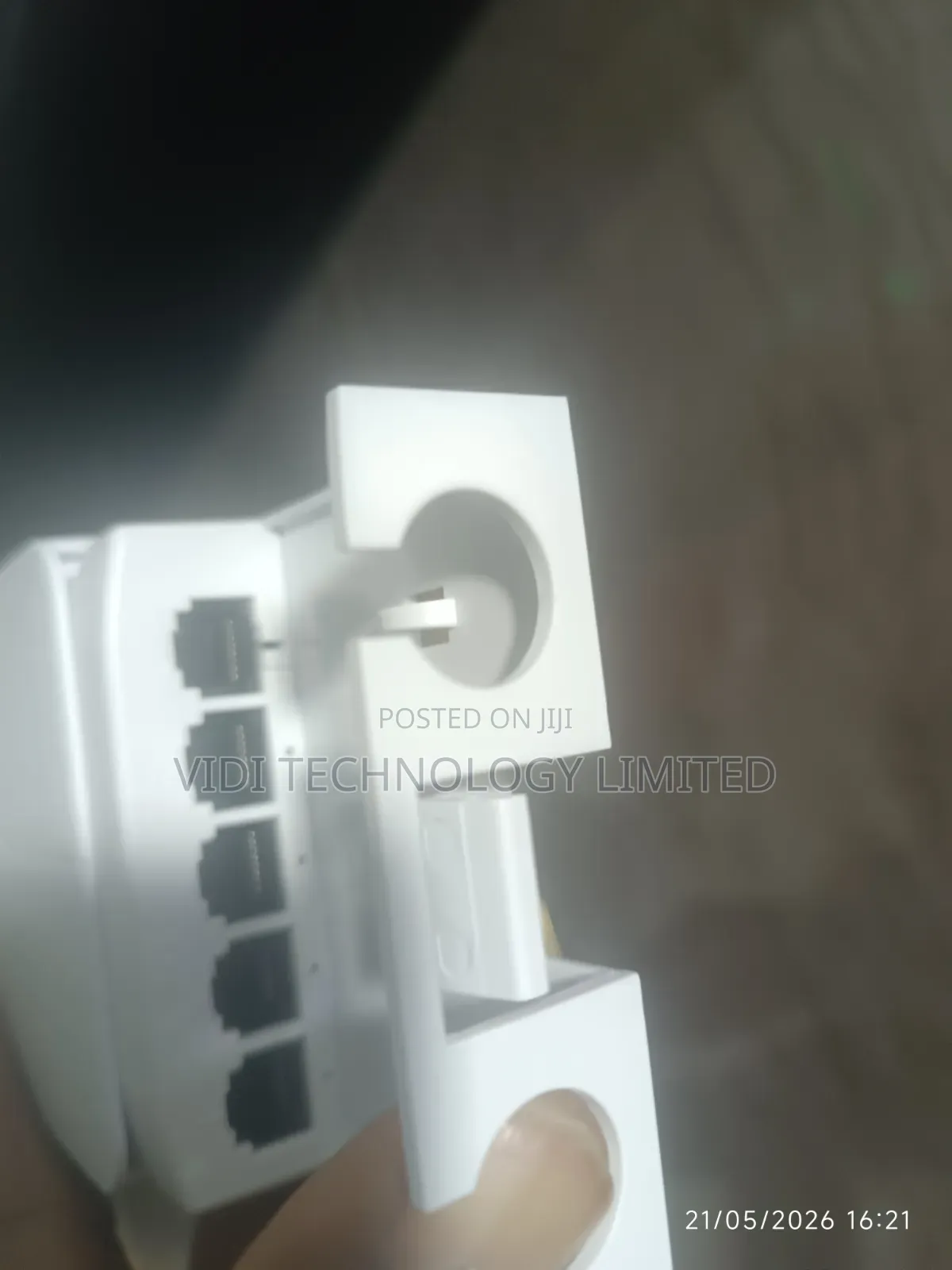 1-to-4 Port Outdoor Waterproof Poe Extender