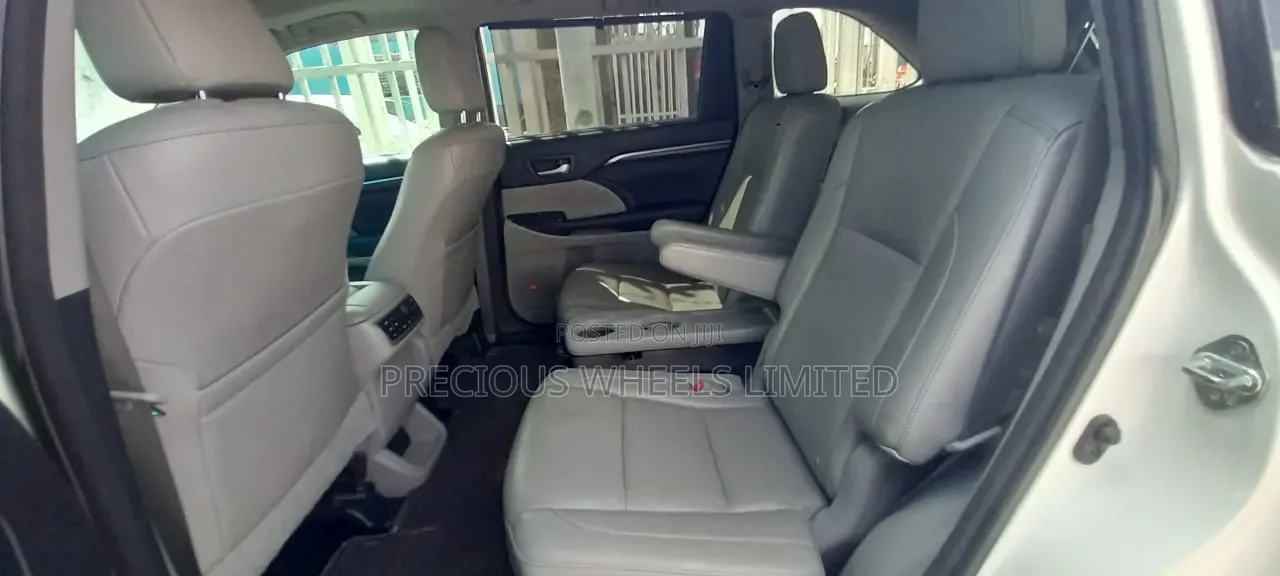 Toyota Highlander Limited 4dr SUV (3.5L 6cyl 6A) 2015 White