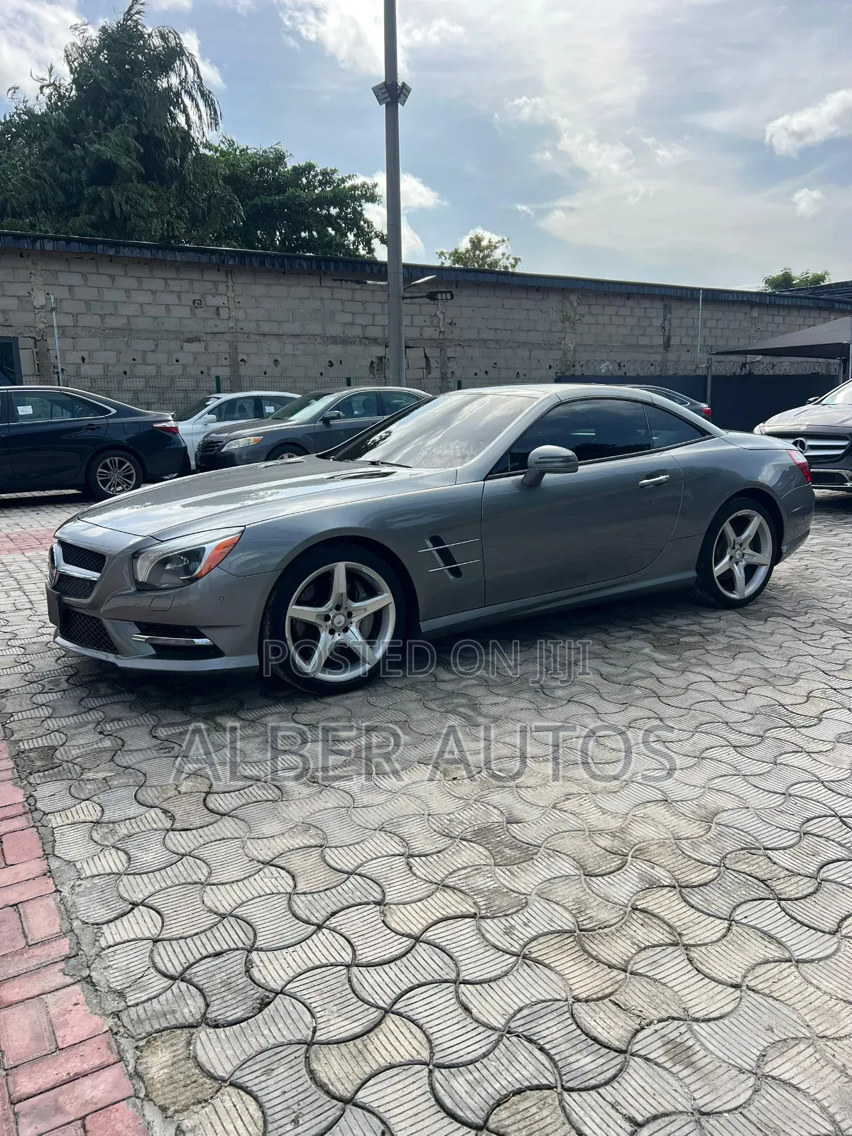 Mercedes-Benz SL-Class SL550 2dr Convertible (4.7L 8cyl Turbo 7A) 2014