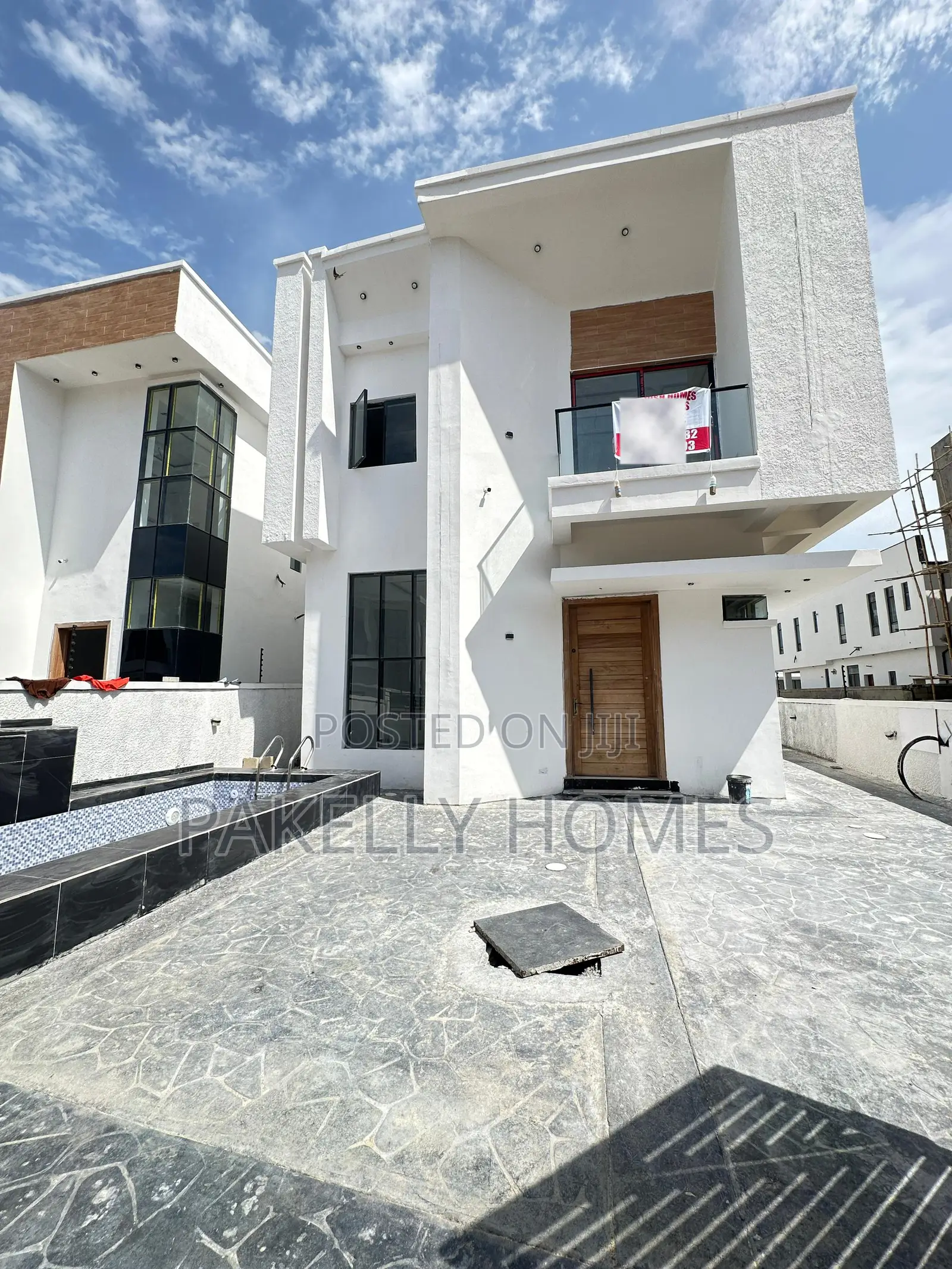 Spacious Luxury 4 Bedroom Fully Detached Duplex