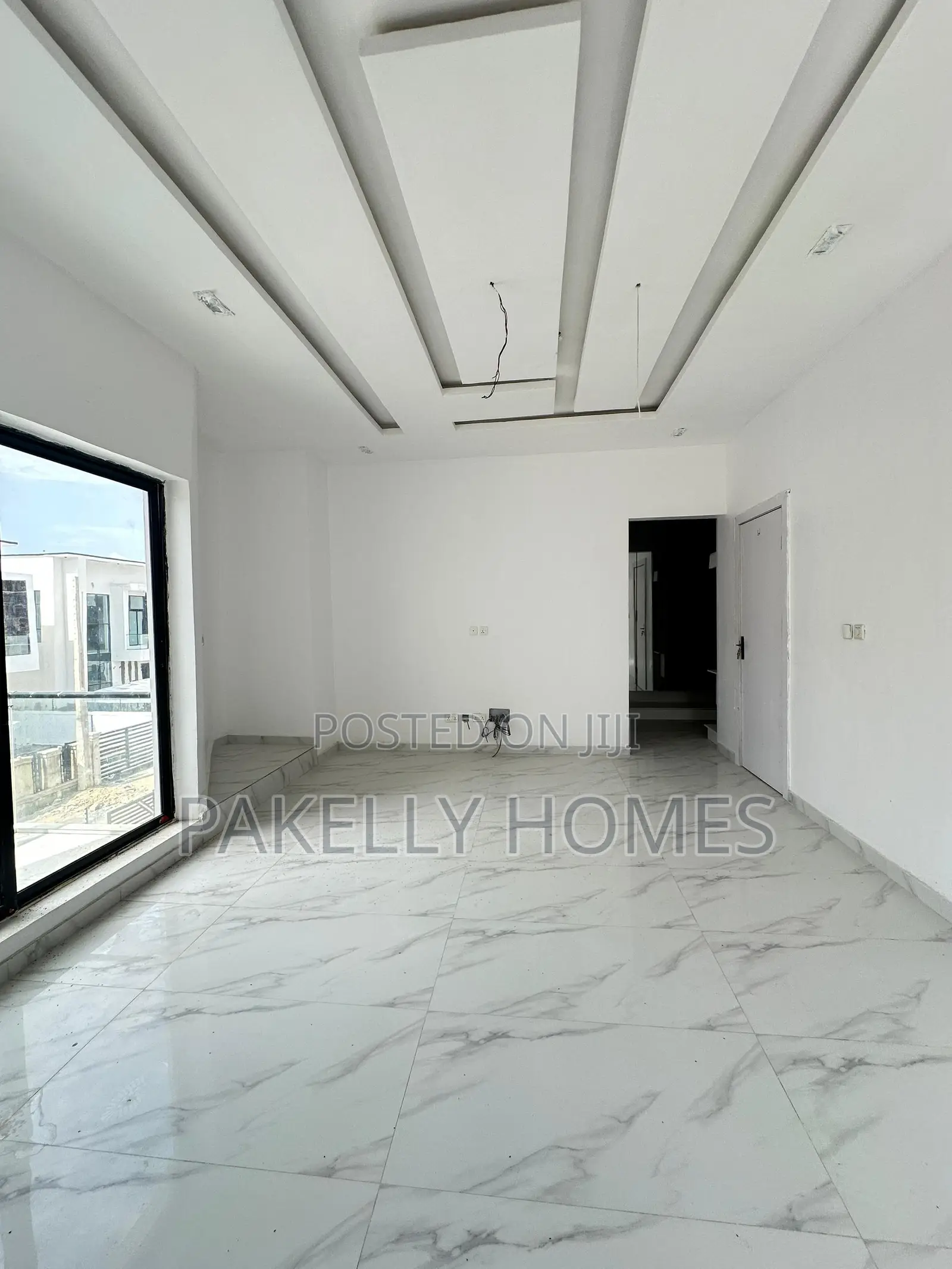 Spacious Luxury 4 Bedroom Fully Detached Duplex