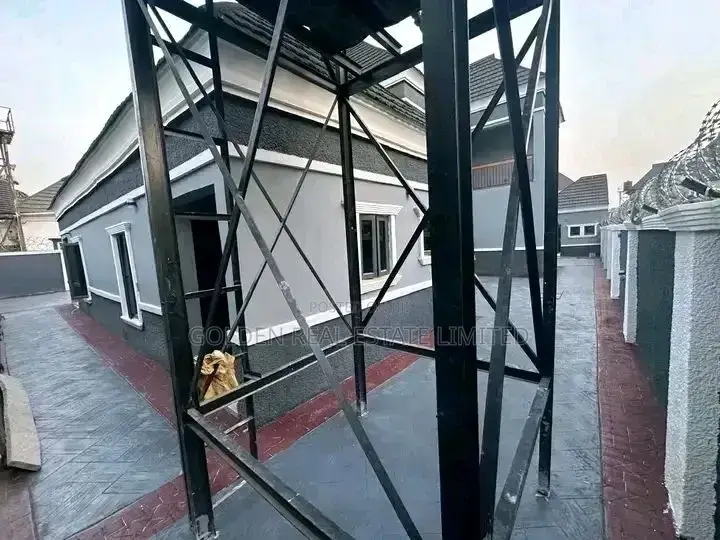 4bdrm Duplex in Apo Resettlement for sale