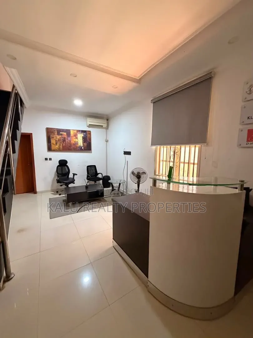 Beautiful Office Space With Excellent Facilities