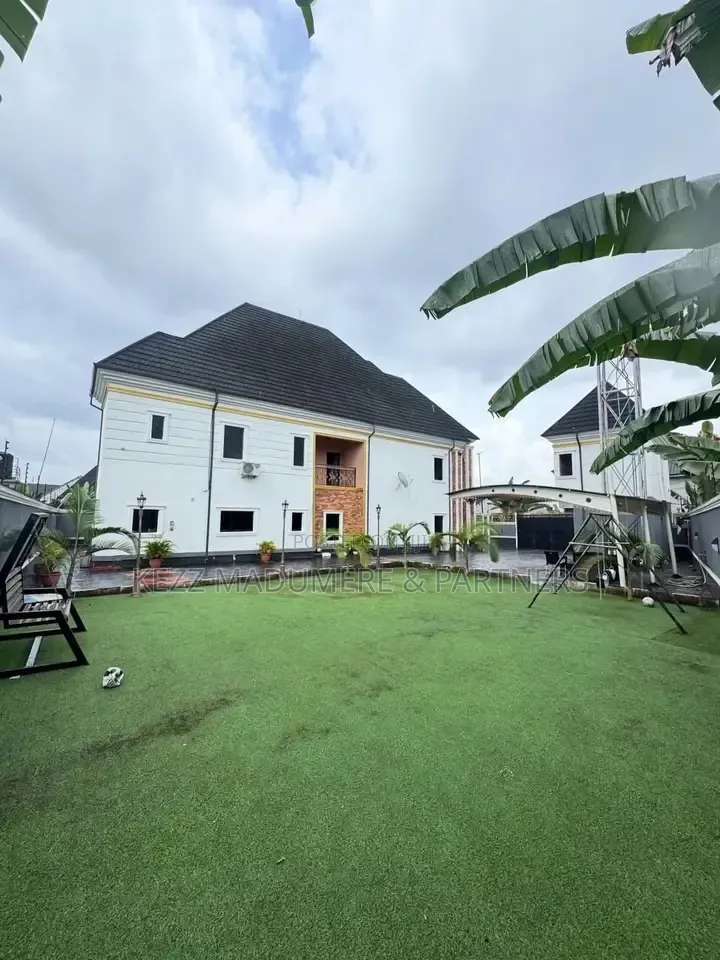 5bdrm Duplex in Gated Estate Off Nta, Obio-Akpor for sale