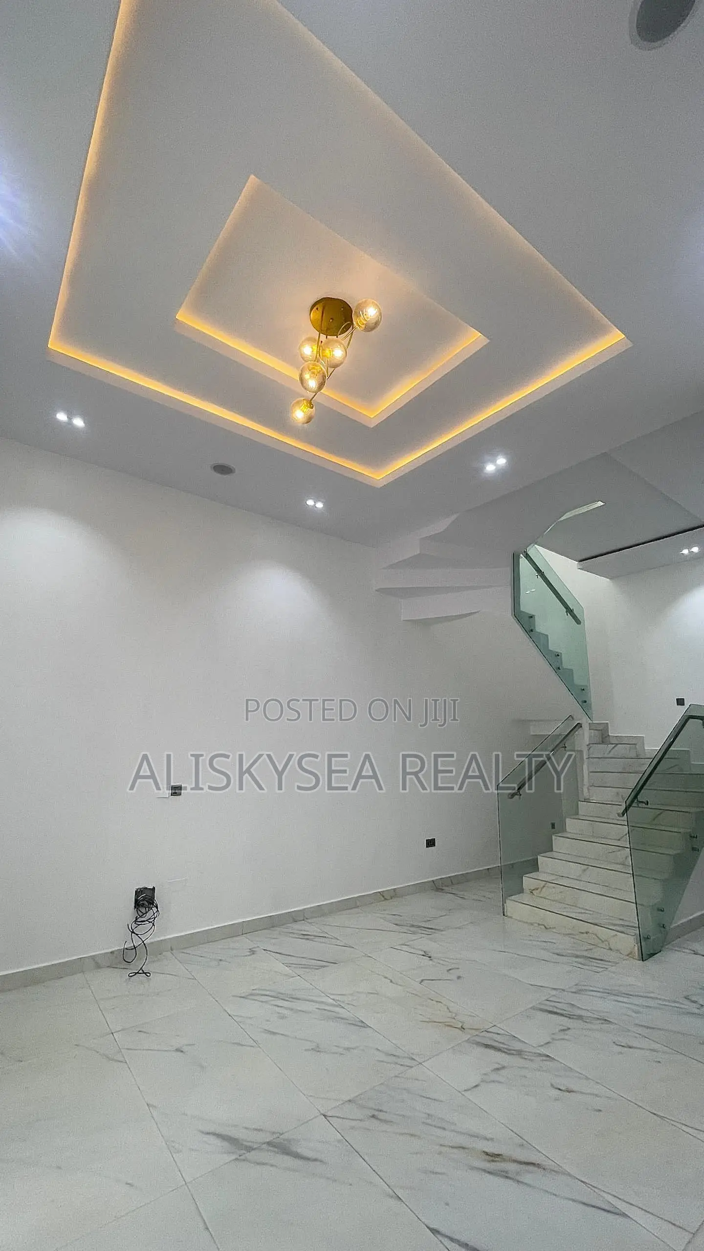 4bdrm Duplex in Agungi for rent
