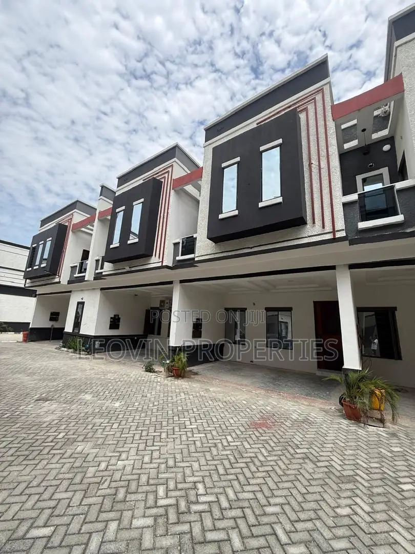 2bdrm Duplex in Lekki Phase 2 for sale