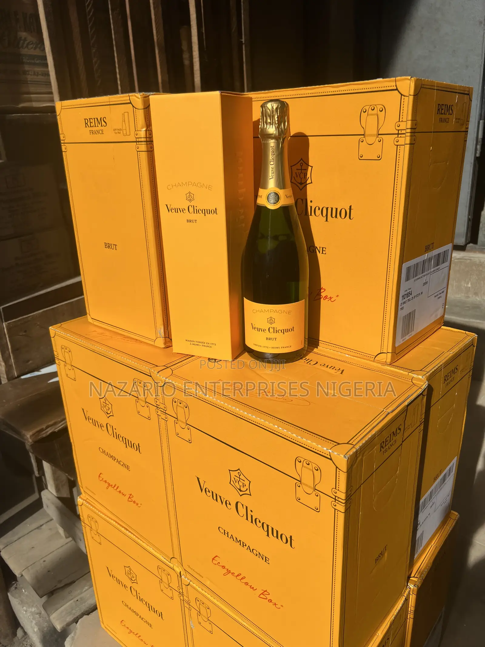 Veuve Clicquot Brut Champagne With Gift Pack — Price for 12 Bottles