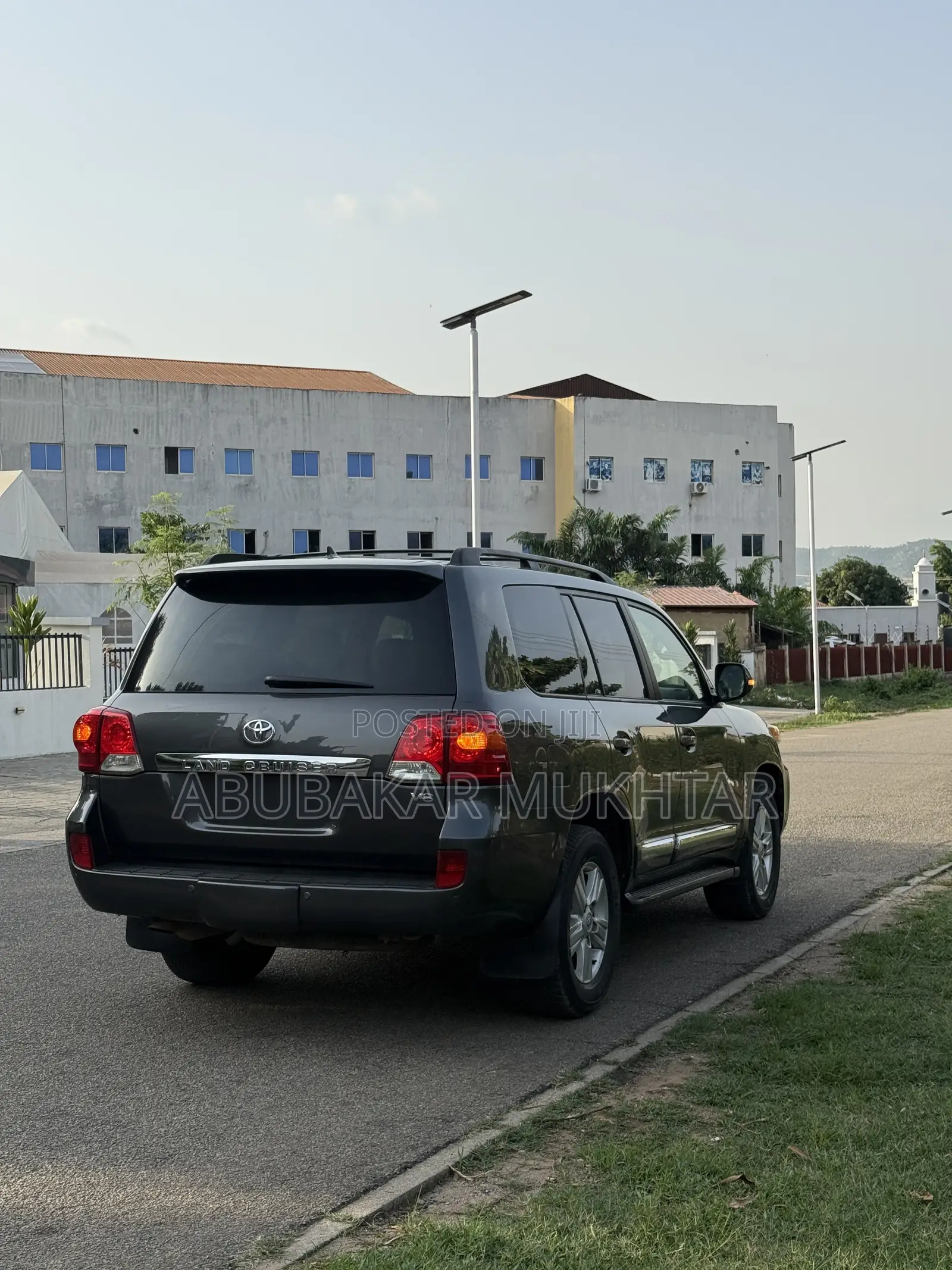 Toyota Land Cruiser 4.6 V8 VX-R 2013 Gray