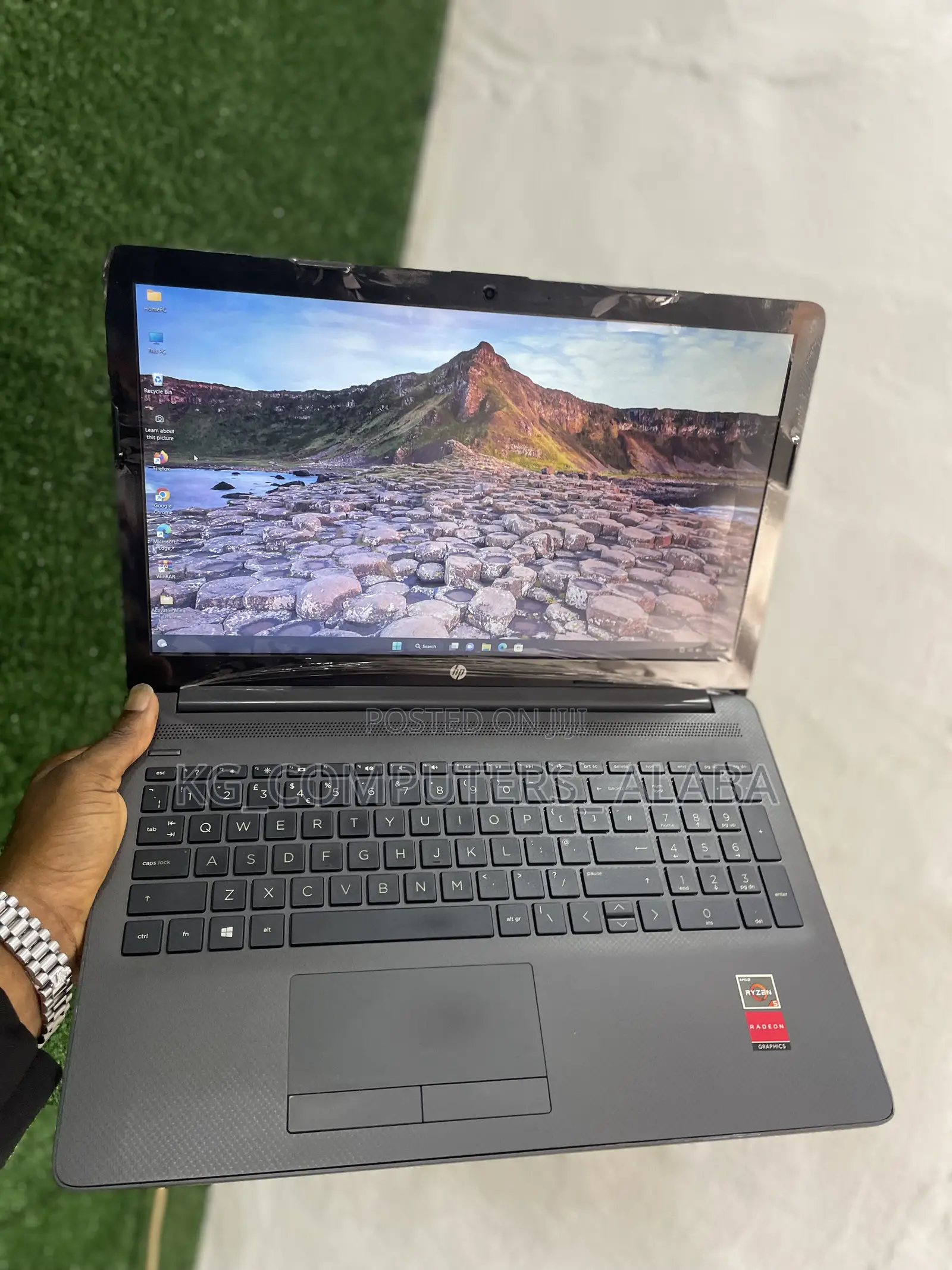 Laptop HP 255 G6 8GB AMD Ryzen 5 HDD+SSD 128GB