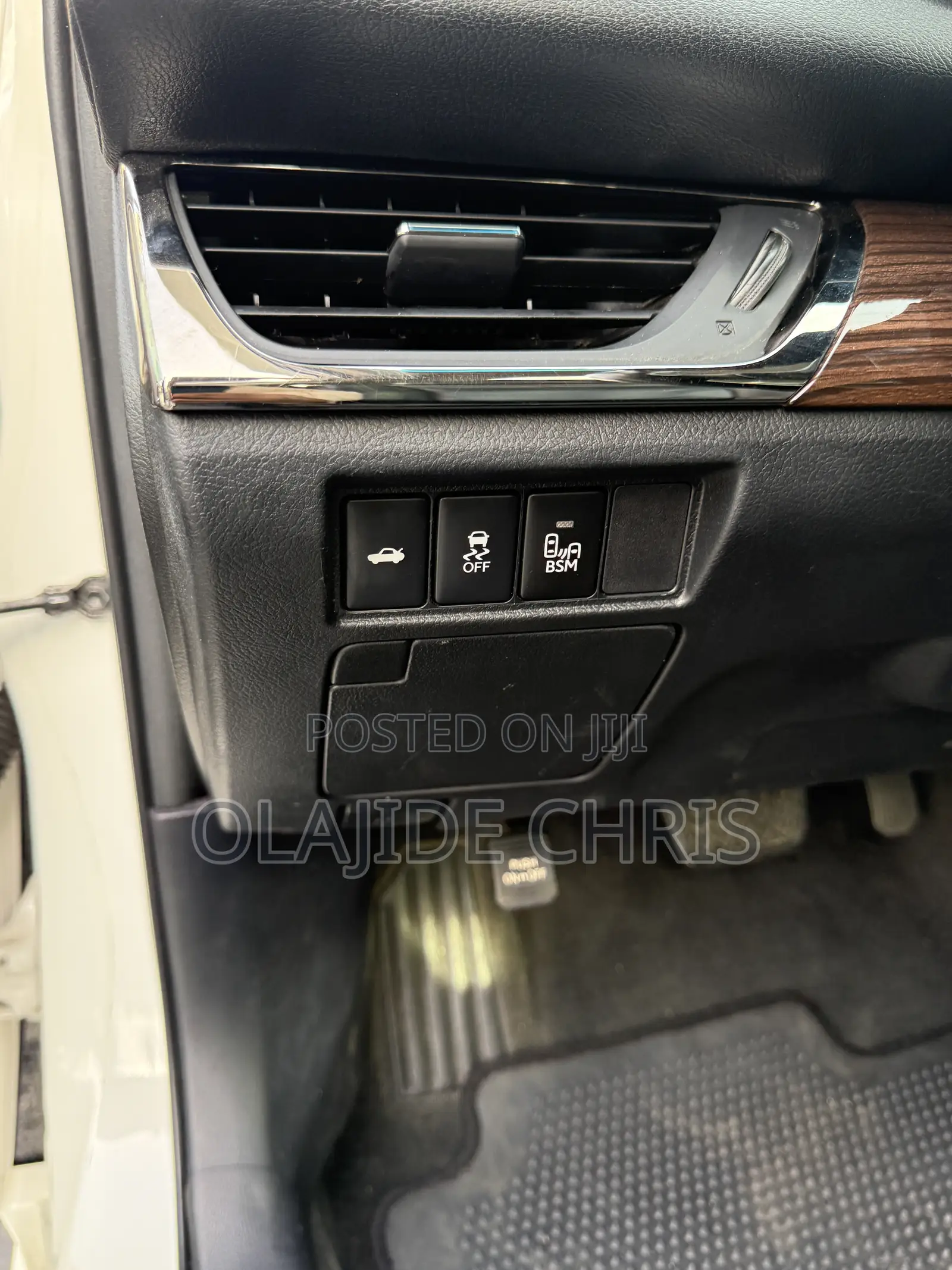 Toyota Avalon XLE Premium Sedan FWD (3.5L 6cyl 6A) 2013 White