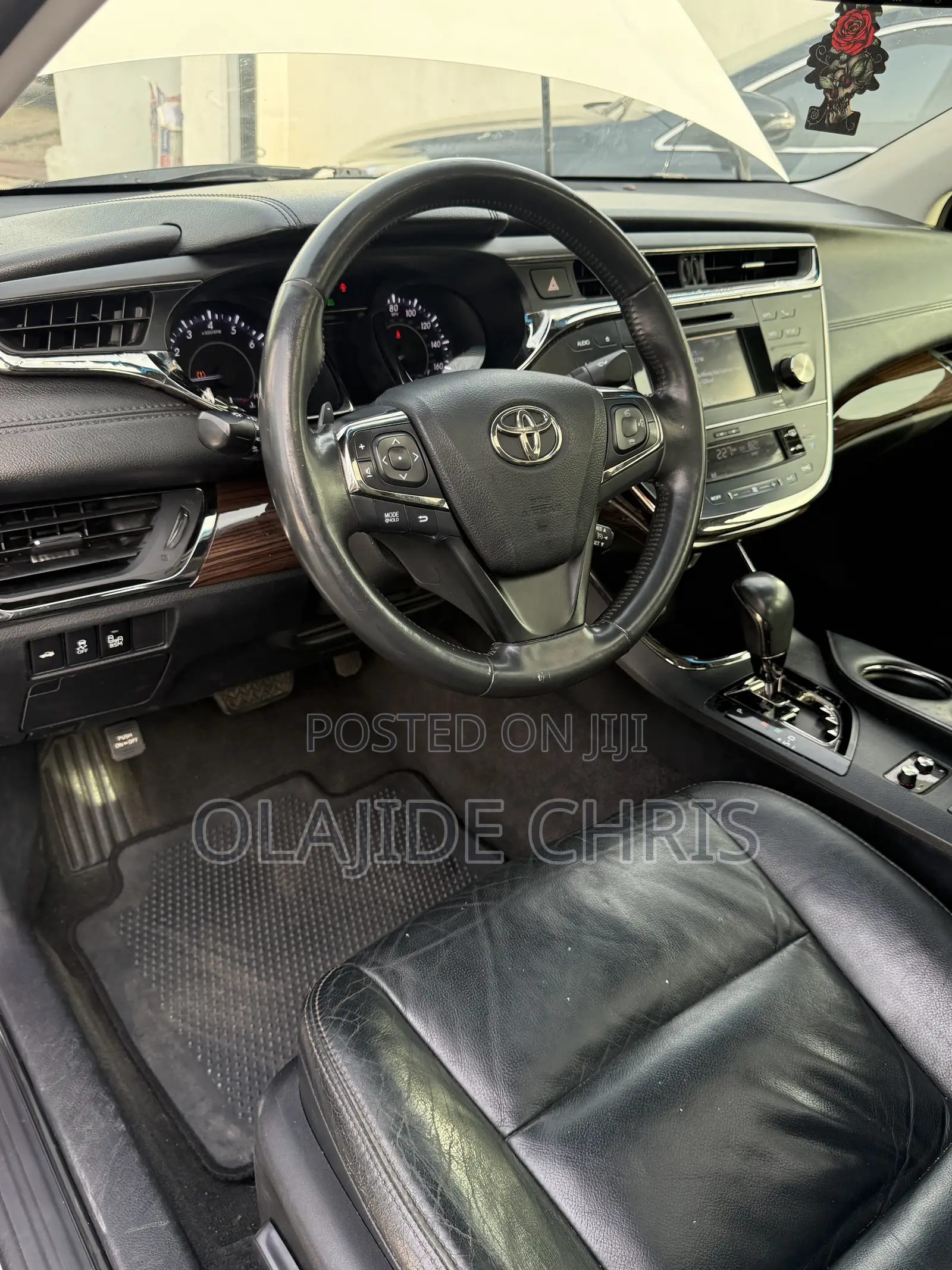 Toyota Avalon XLE Premium Sedan FWD (3.5L 6cyl 6A) 2013 White