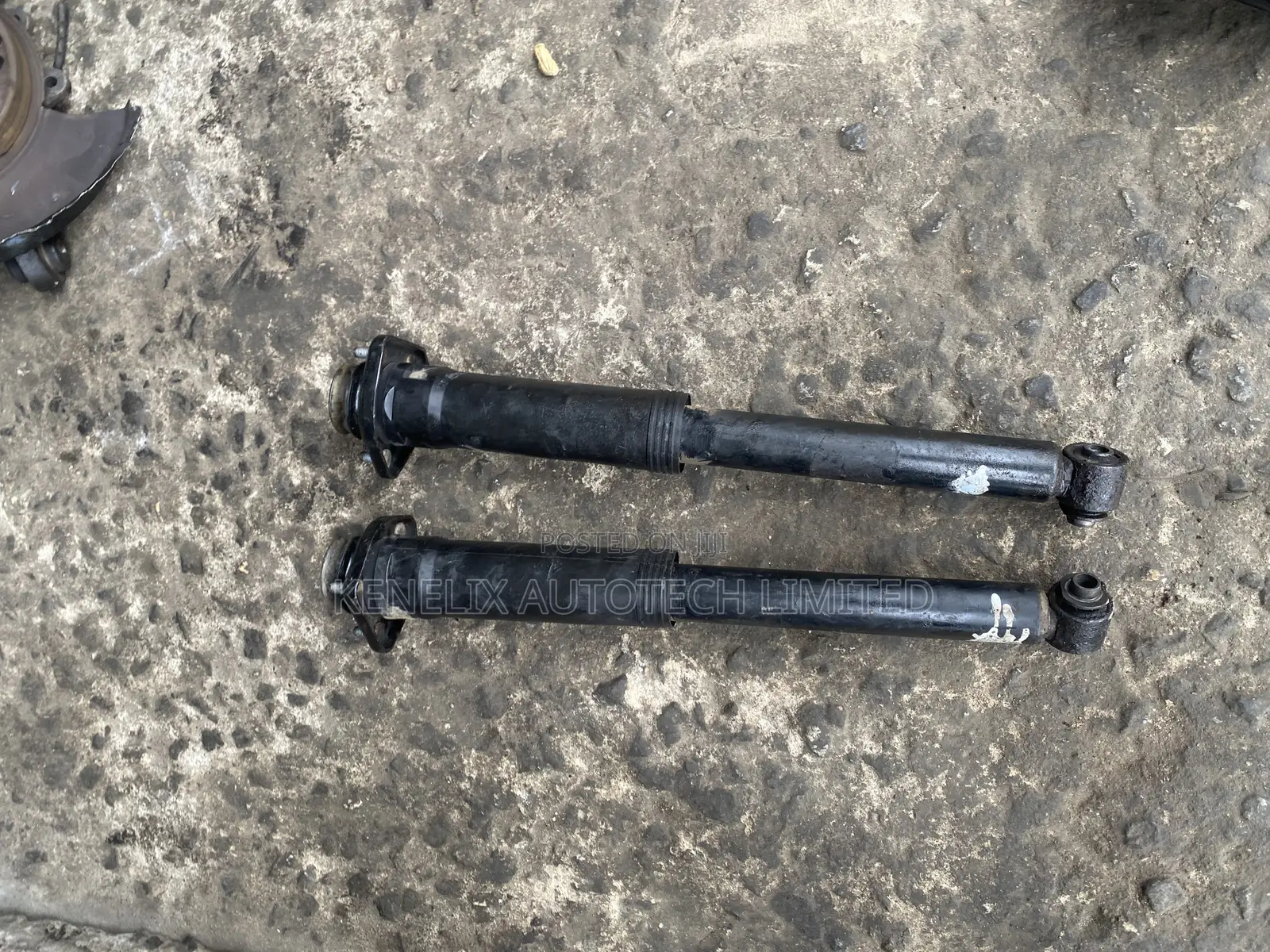 Rear Shock Absorber Range Rover Vogue