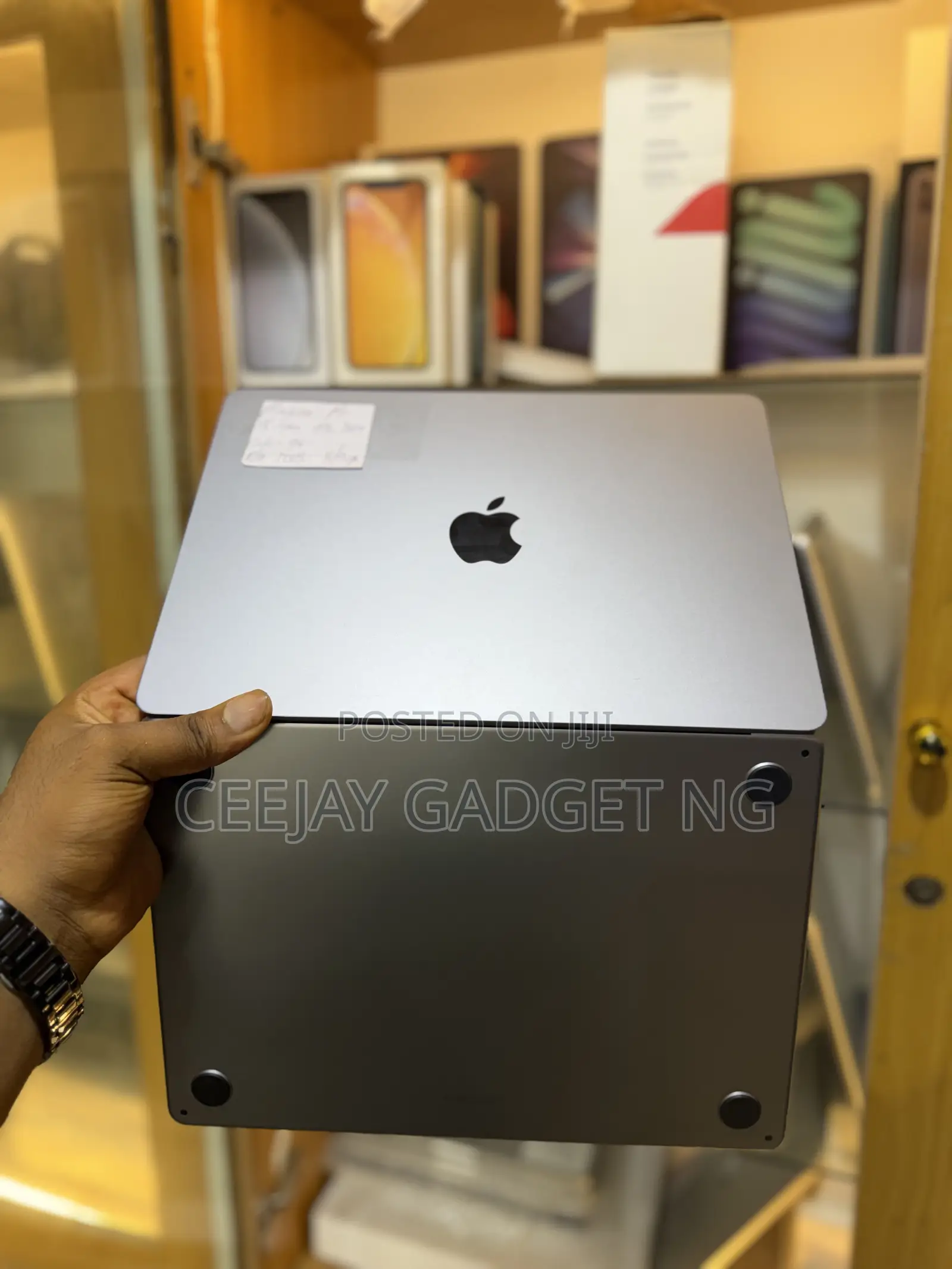 Laptop Apple MacBook Air 2024 M3 13-inch 16GB Apple M3 SSD 512GB