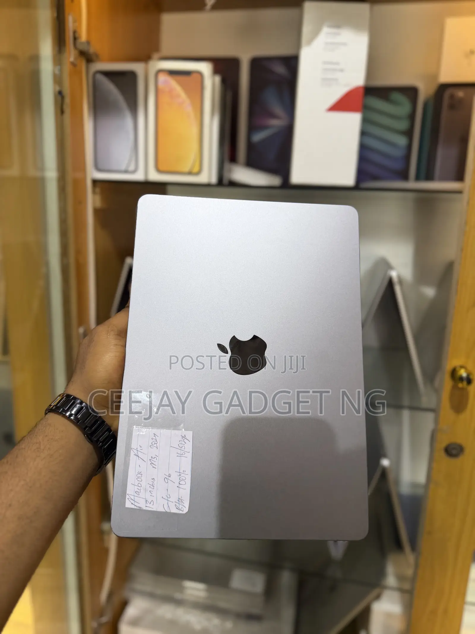 Laptop Apple MacBook Air 2024 M3 13-inch 16GB Apple M3 SSD 512GB