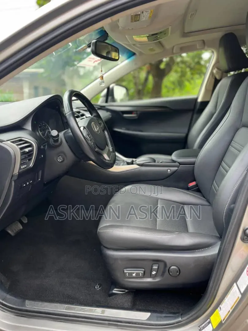Lexus NX 200t FWD 2017