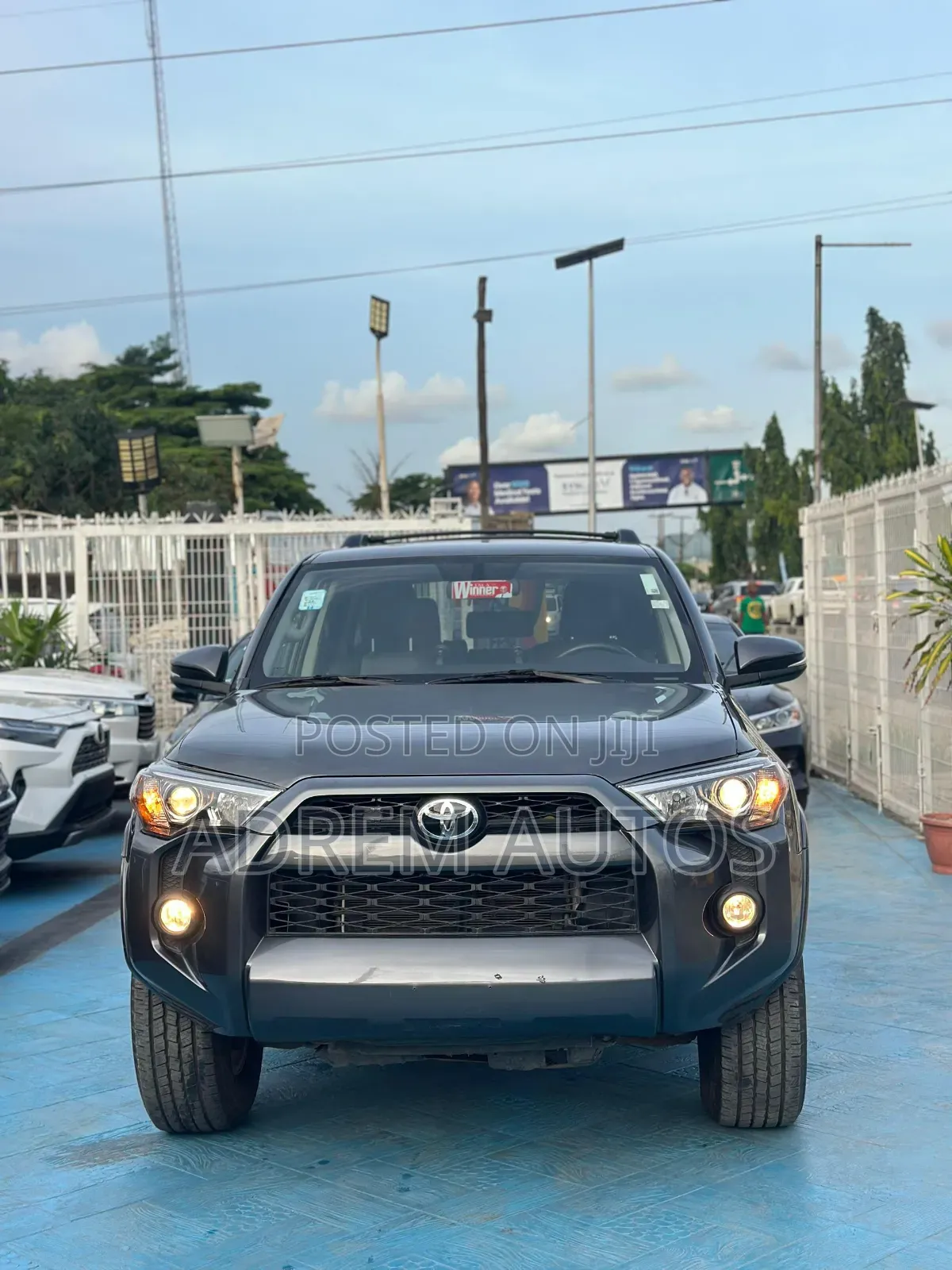 Toyota 4-Runner SR5 4x4 2019 Black