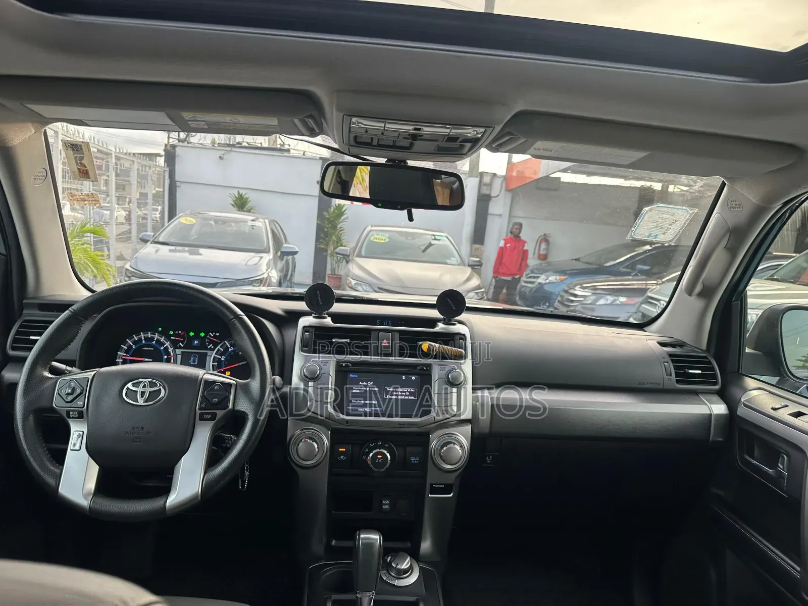Toyota 4-Runner SR5 4x4 2019 Black