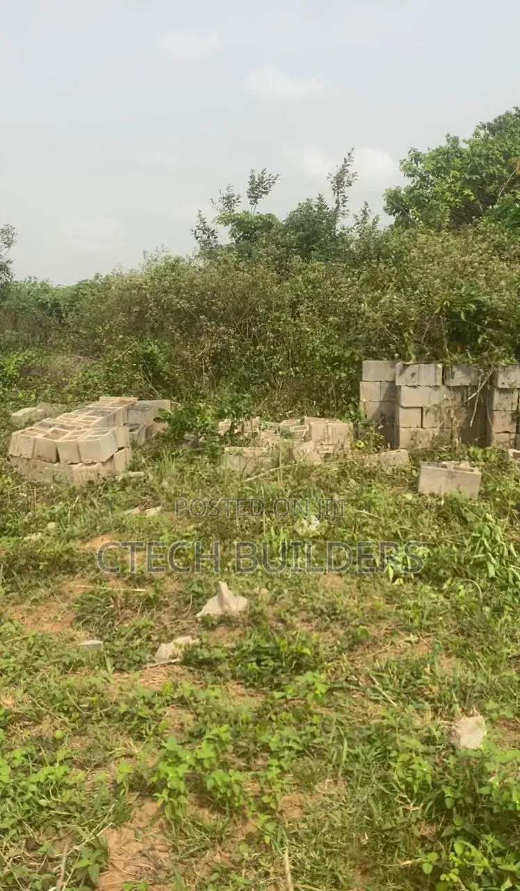 Cheap Estate Lands at Upper Airport Road