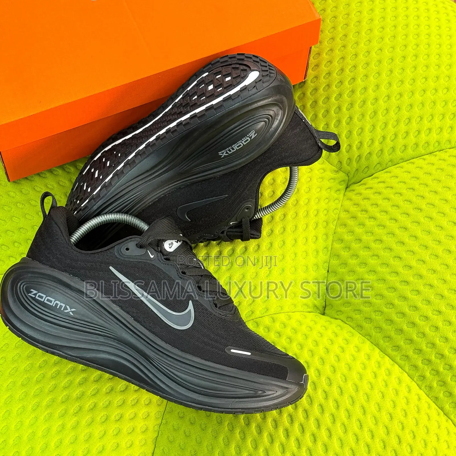 Nike Vomero 18 Plus Luxury Men Sneakers-Comfortable, Durable Stylish
