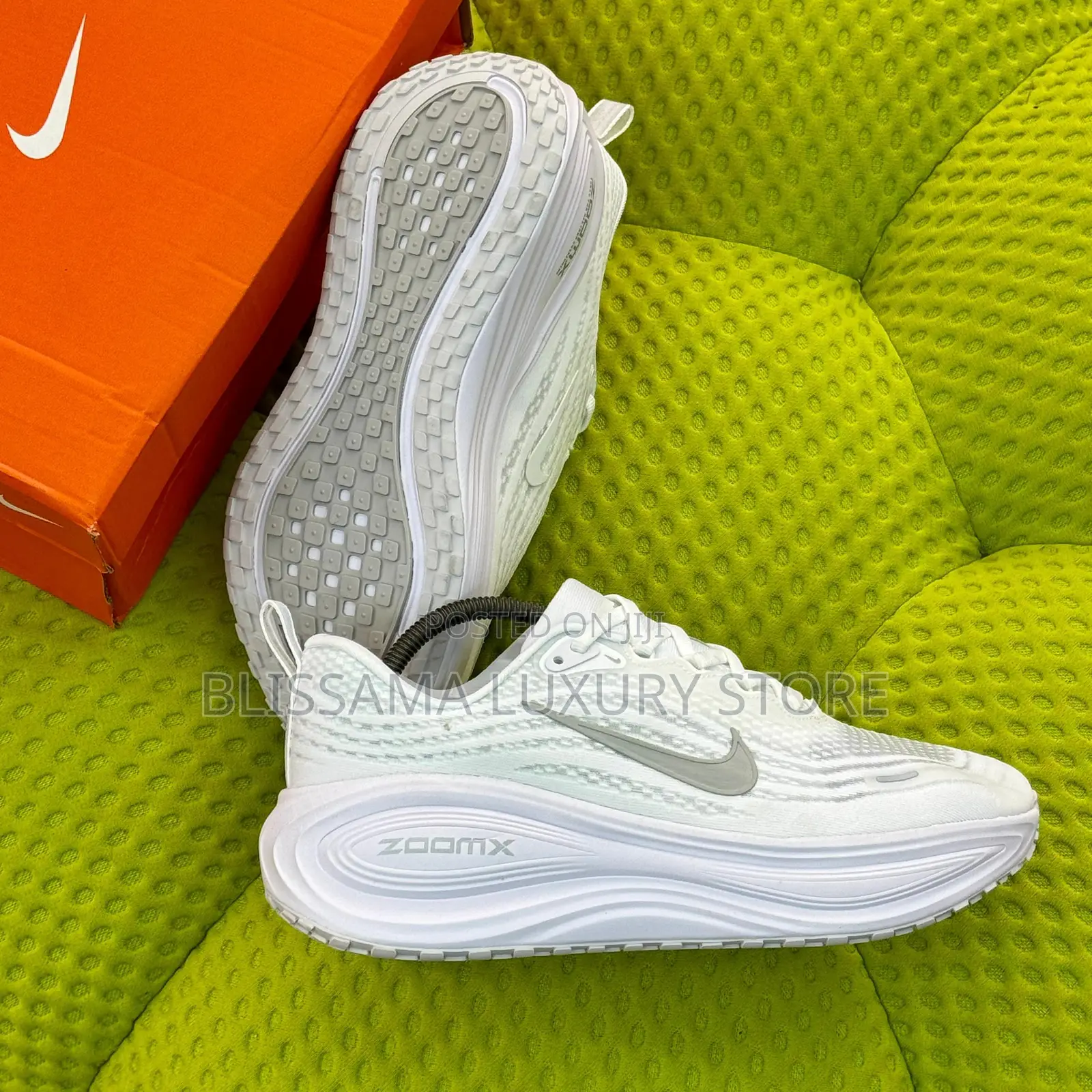 Nike Vomero 18 Plus Luxury Men Sneakers-Comfortable, Durable Stylish