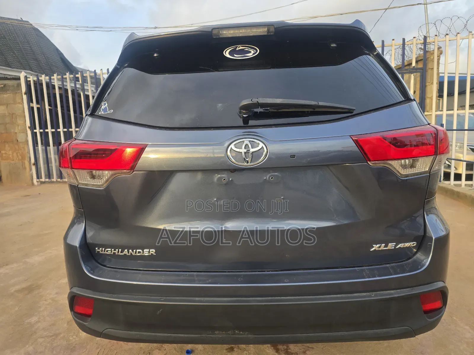 Toyota Highlander XLE 2019 Blue