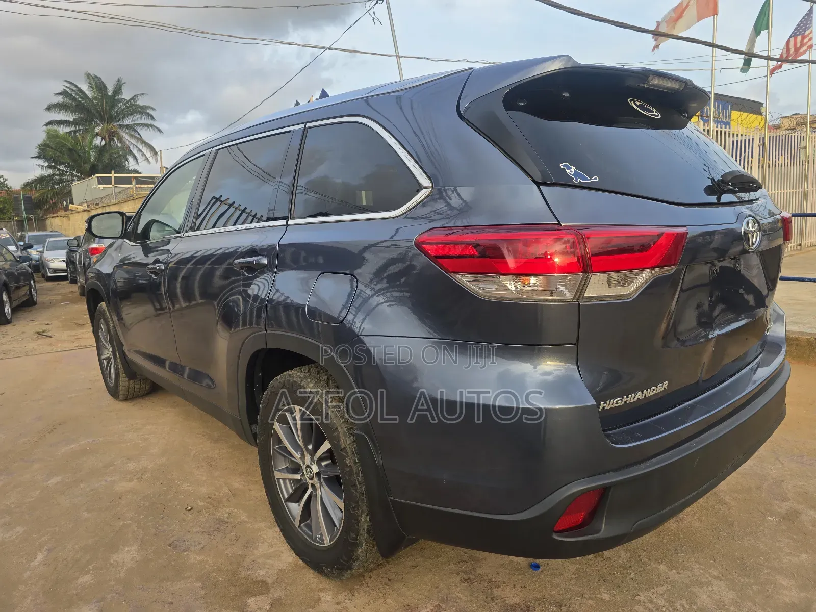 Toyota Highlander XLE 2019 Blue