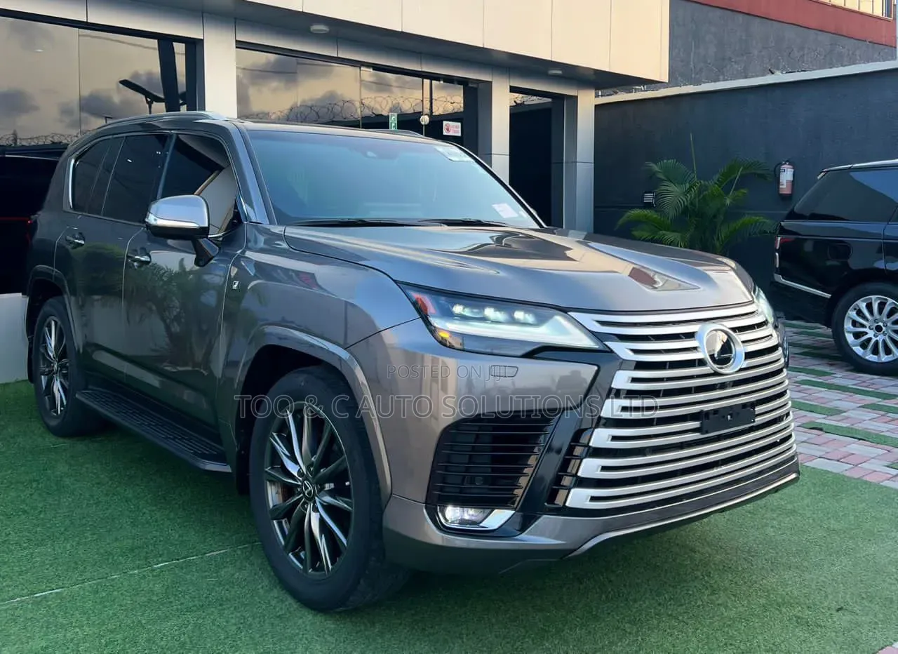 Lexus LX 600 2023 Gray