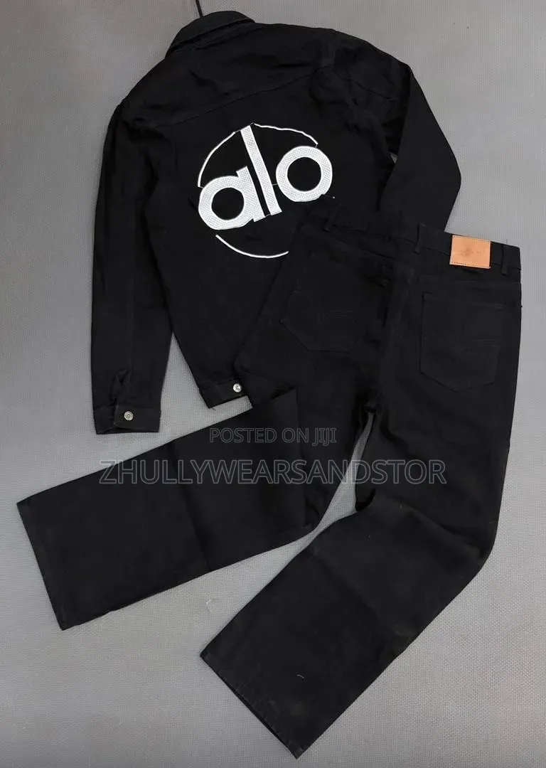 Premium High Quality Luxury Designer Up and Down Jeans Available