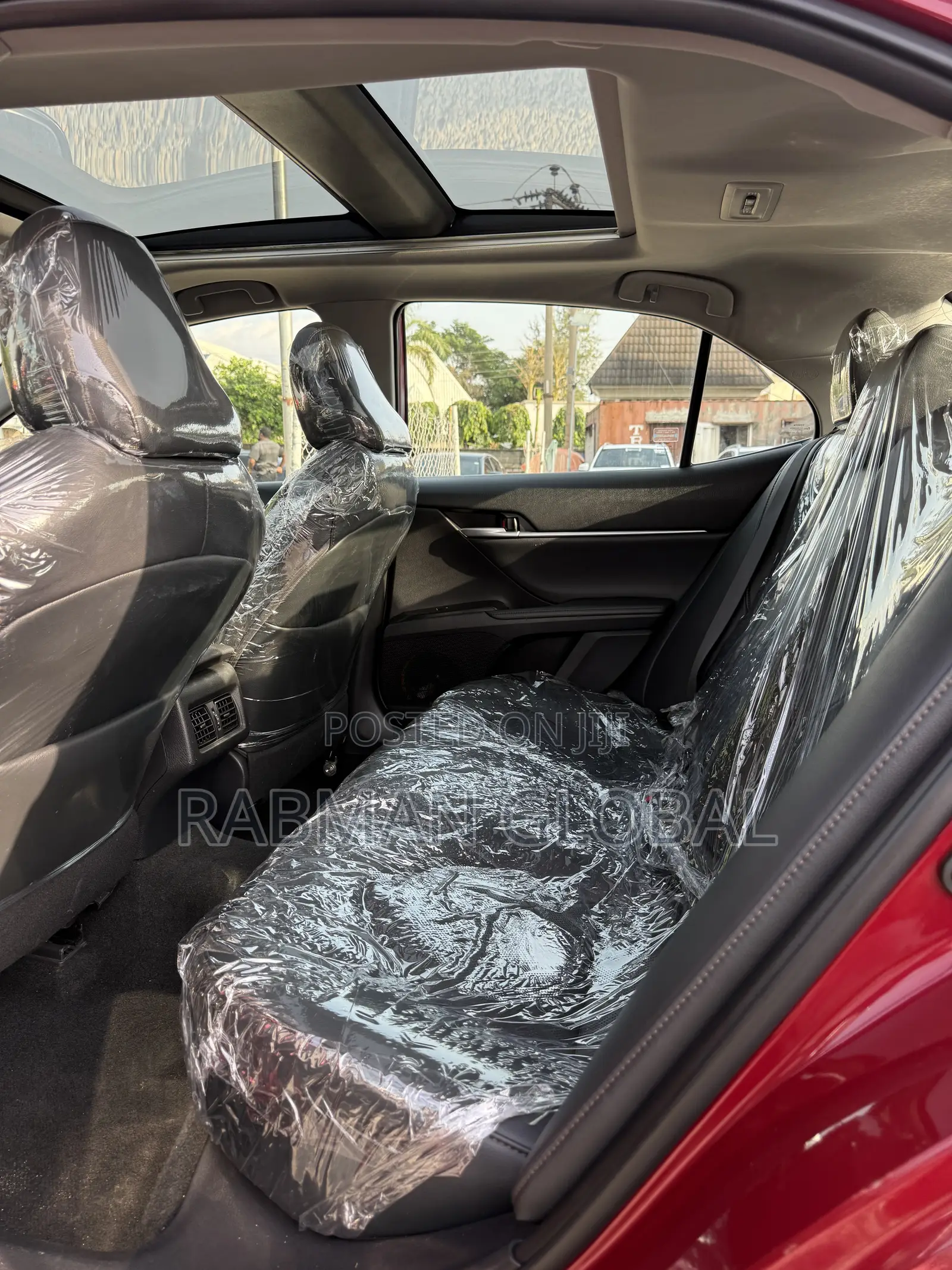 Toyota Camry XLE V6 (3.5L V6 8A) 2019 Red