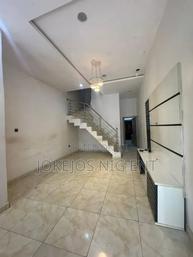 3bdrm Townhouse/Terrace in Dr Harris Drive Vgc for sale