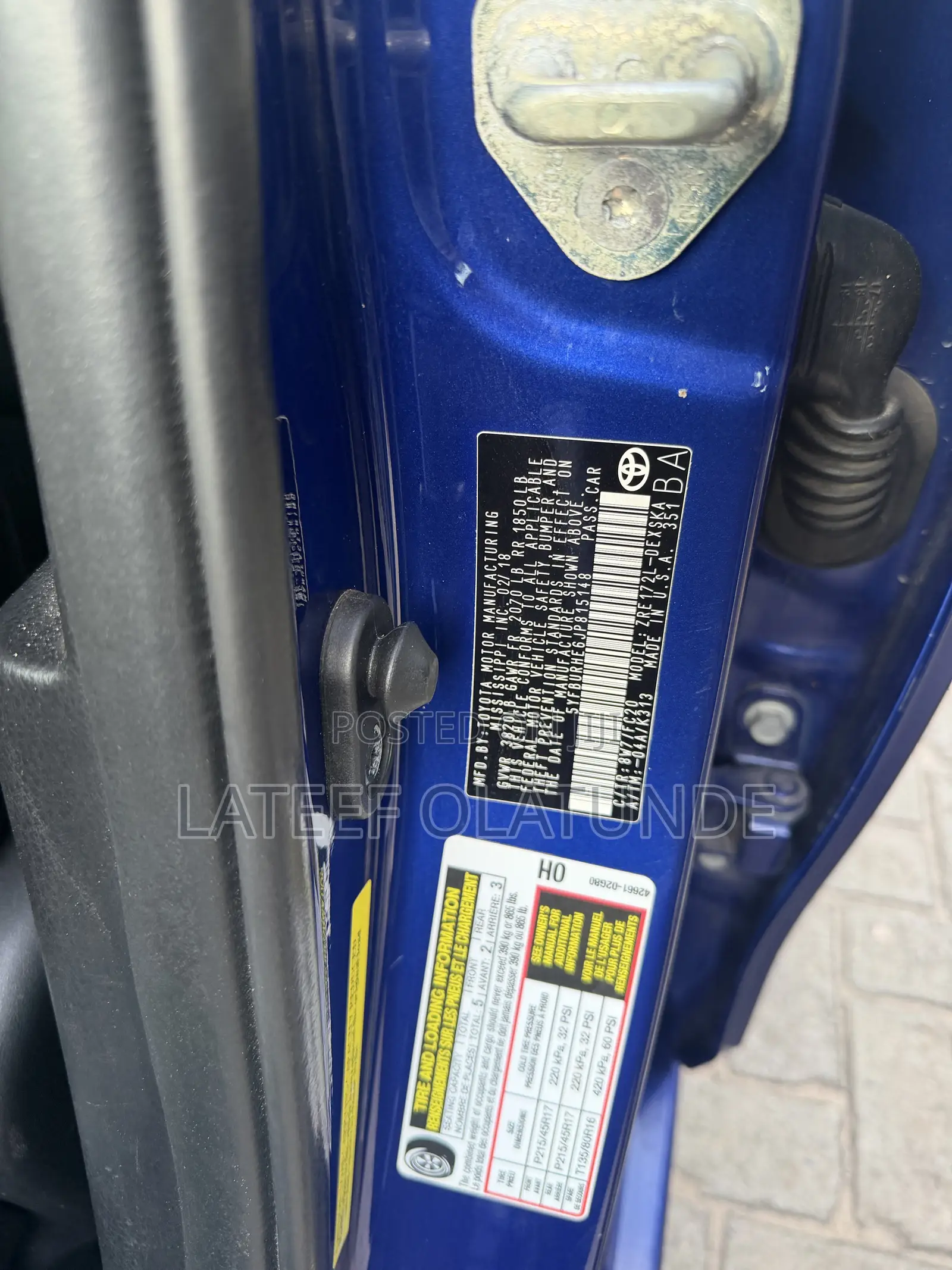 Toyota Corolla SE (1.8L 4cyl 6M) 2018 Blue
