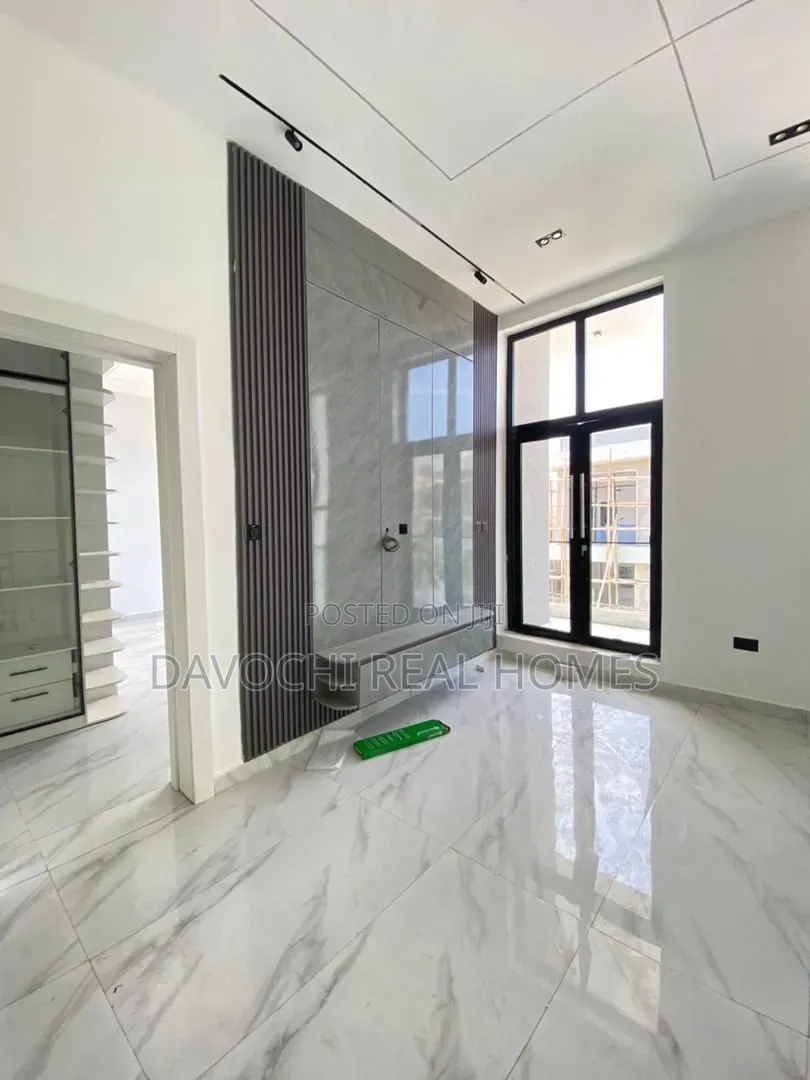 4bdrm Duplex in VGC / Ajah for sale