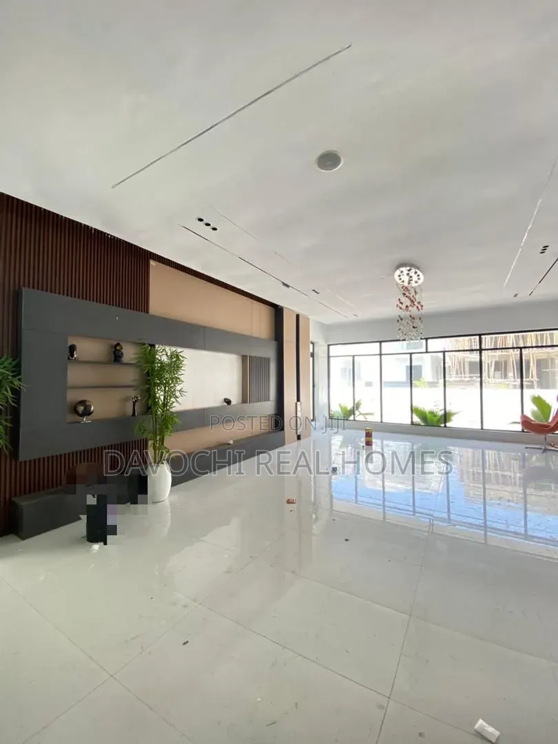 5bdrm Duplex in VGC / Ajah for sale