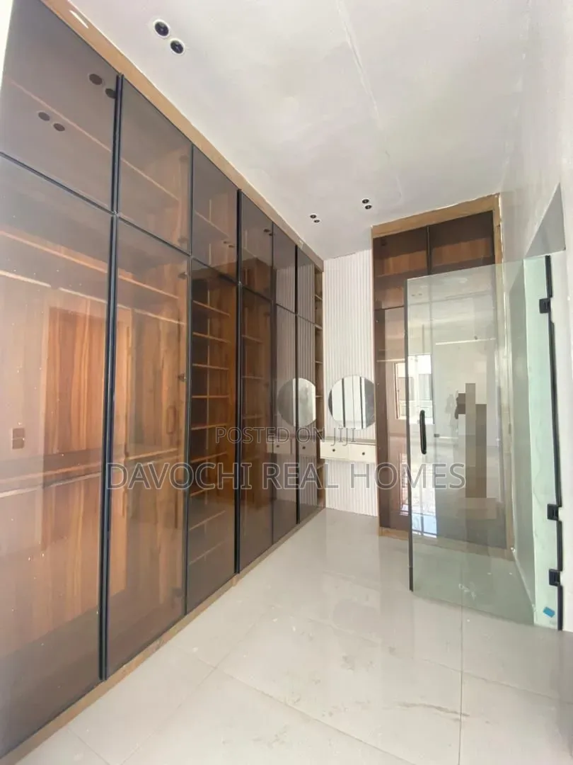 5bdrm Duplex in VGC / Ajah for sale