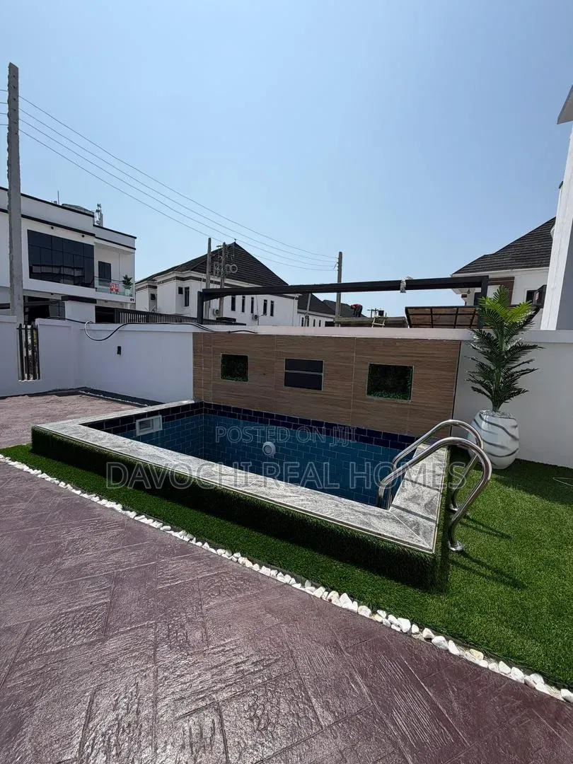 5bdrm Duplex in Lekki Phase 1 for sale
