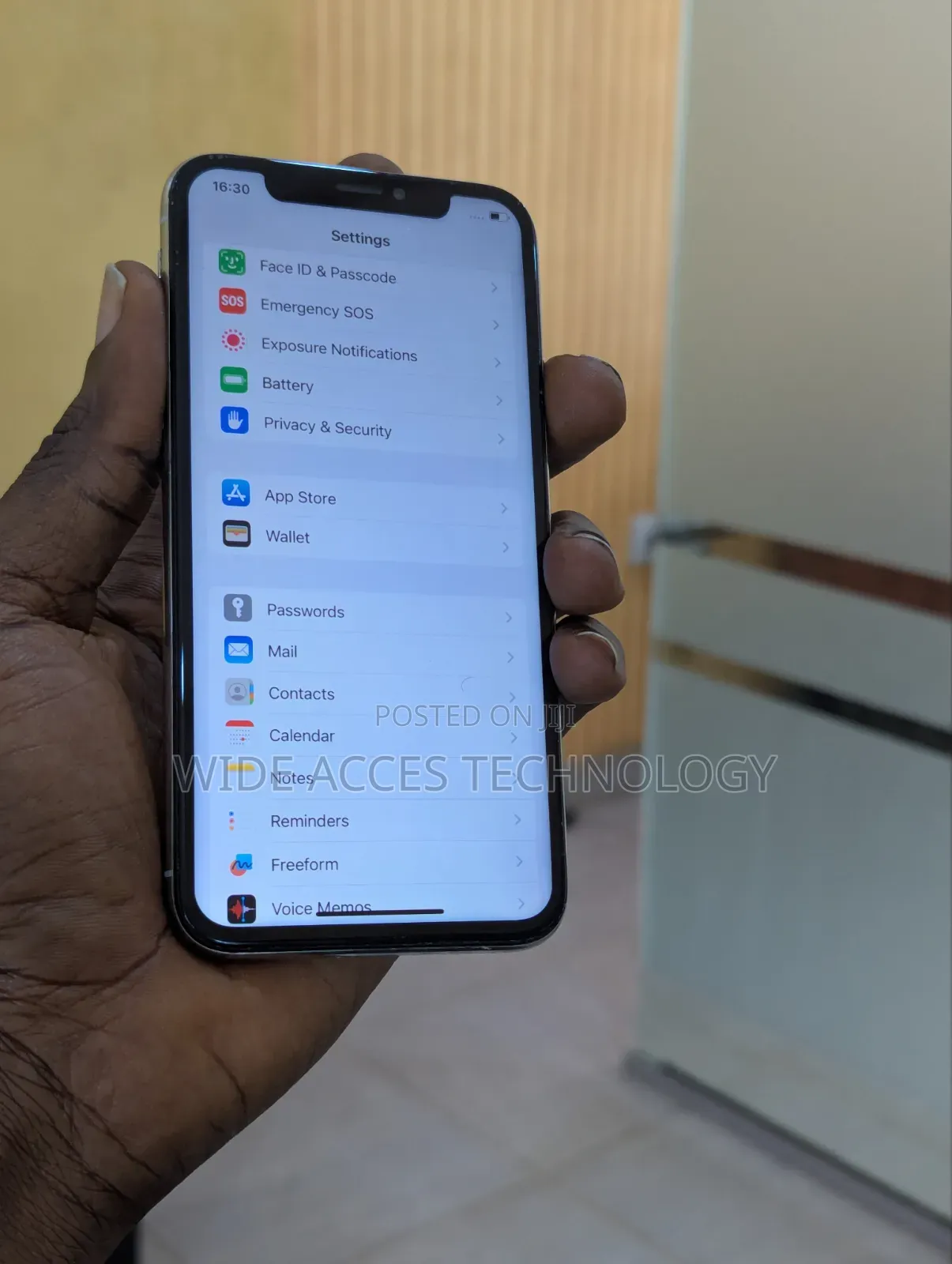 Apple iPhone X 64 GB White